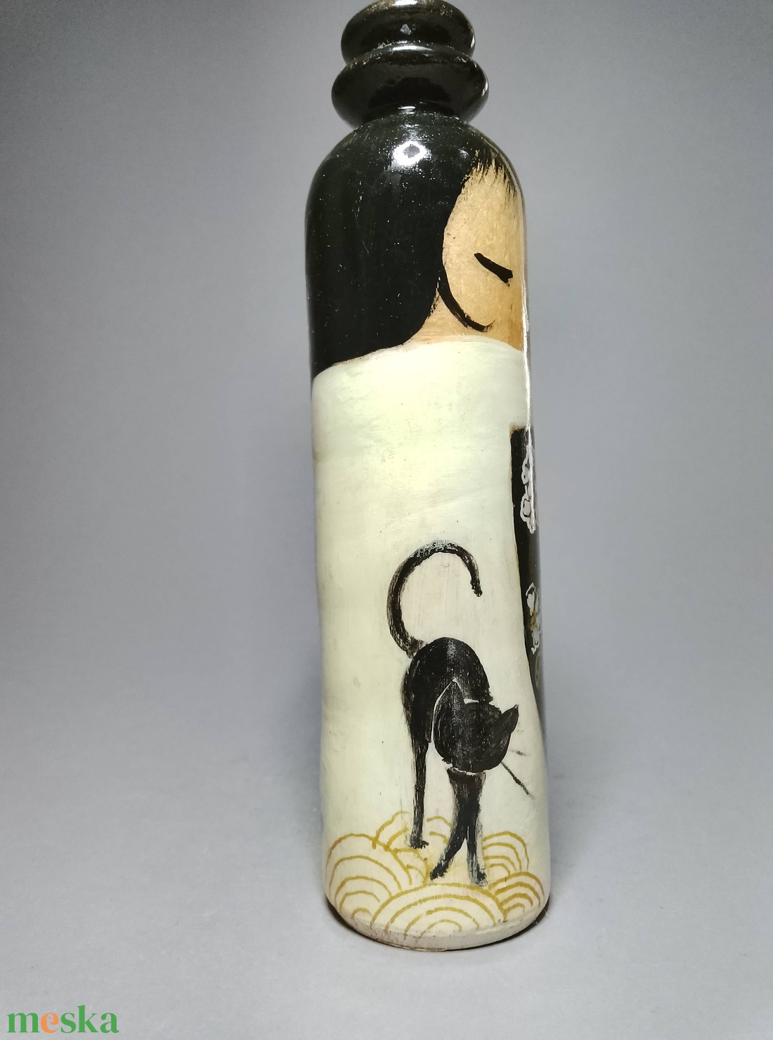 Kézzel készített egyedi Kokeshi - virág és macska mintával - művészet - más gyűjtemények - Meska.hu