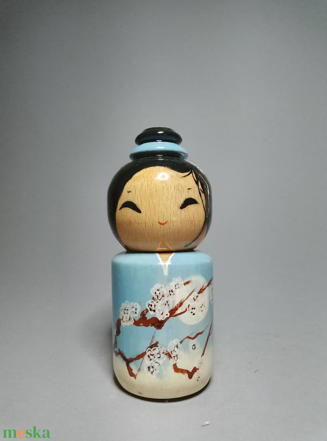 Kézzel készített egyedi Kokeshi - cseresznyevirág mintával - művészet - más gyűjtemények - Meska.hu