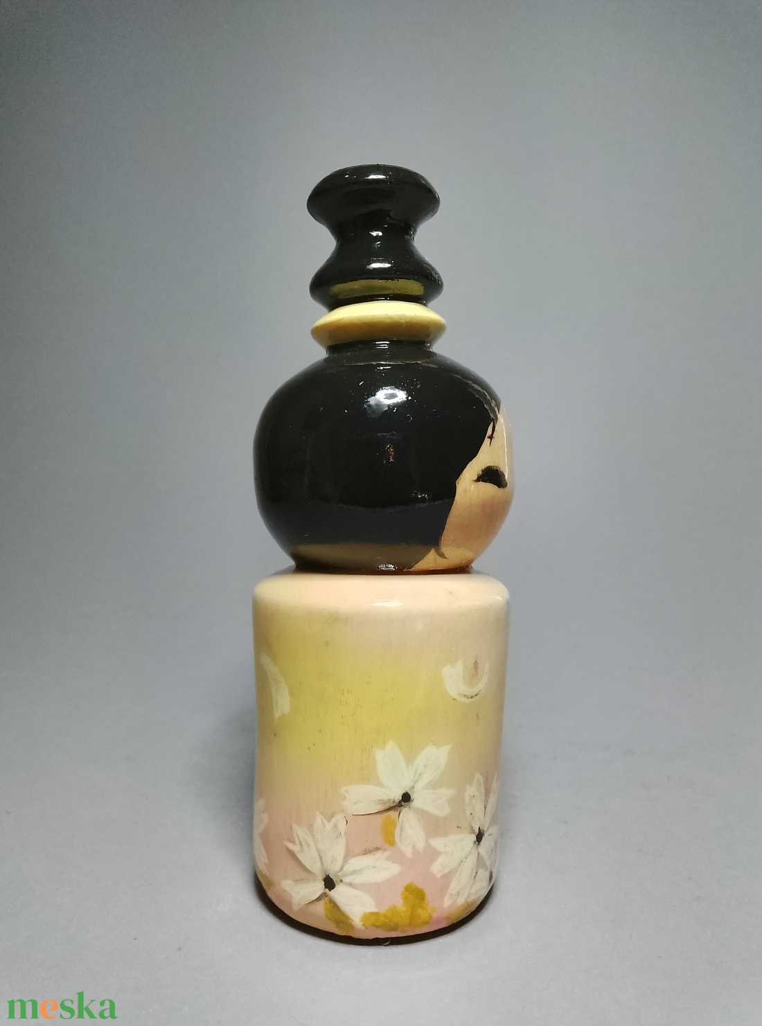 Kézzel készített egyedi Kokeshi - cseresznyevirág mintával - művészet - más gyűjtemények - Meska.hu