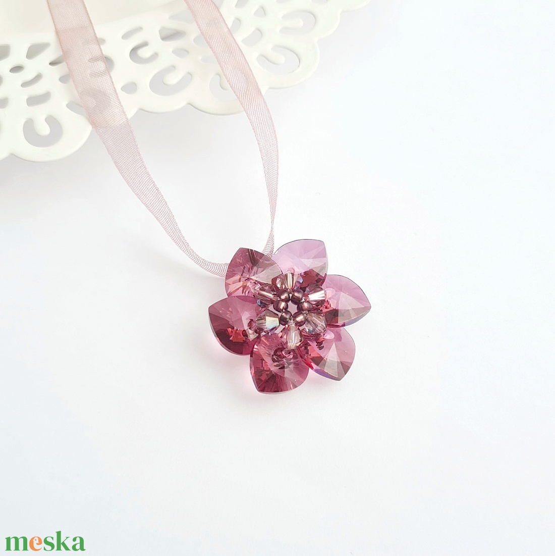 Tündérrózsa Swarovski nyaklánc - ékszer - nyaklánc - medálos nyaklánc - Meska.hu Tündérrózsa Swarovski nyaklánc - ékszer - nyaklánc - medálos nyaklánc - Meska.hu