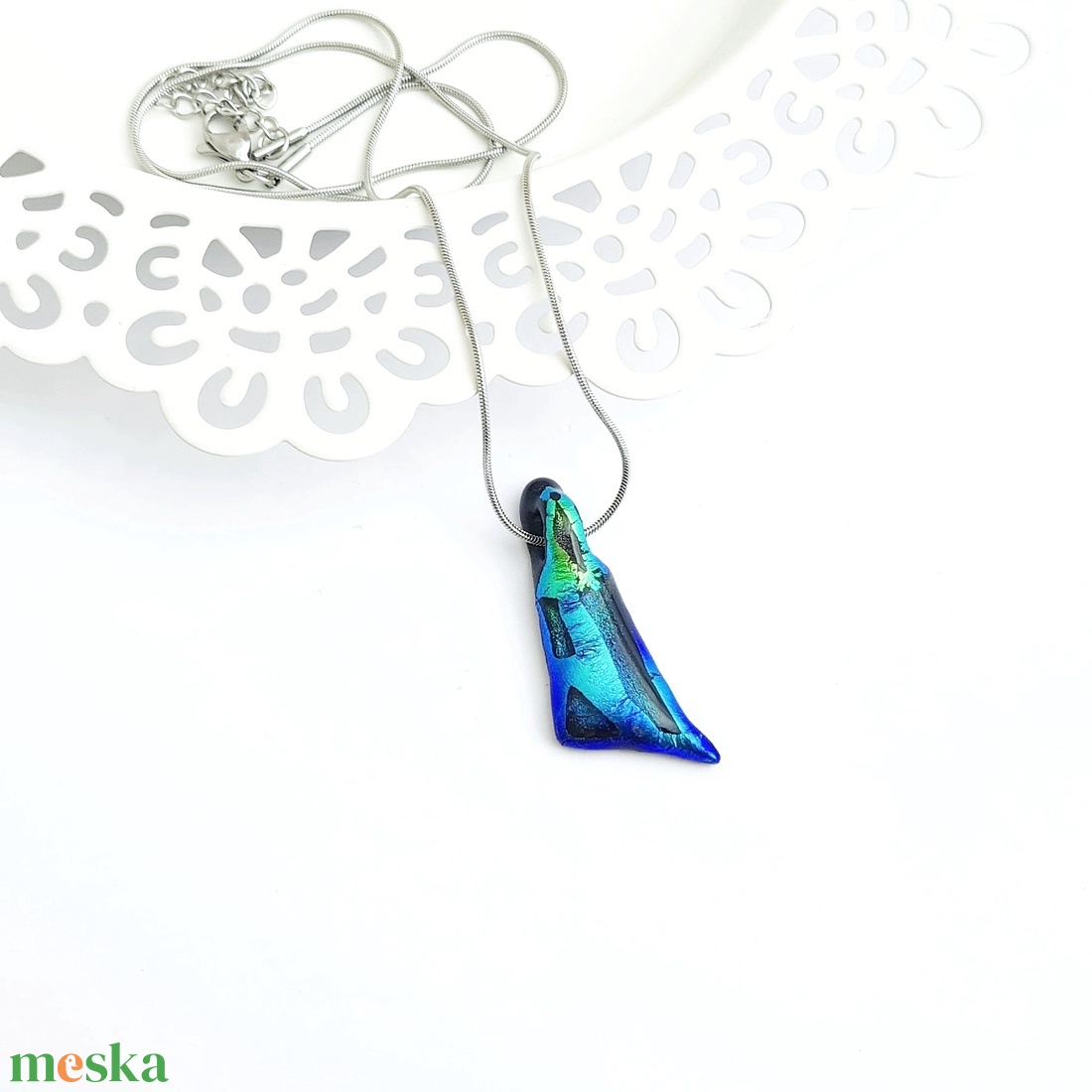 Kék-zöld színjátszó Dichroic üveg nyaklánc - ékszer - nyaklánc - medálos nyaklánc - Meska.hu