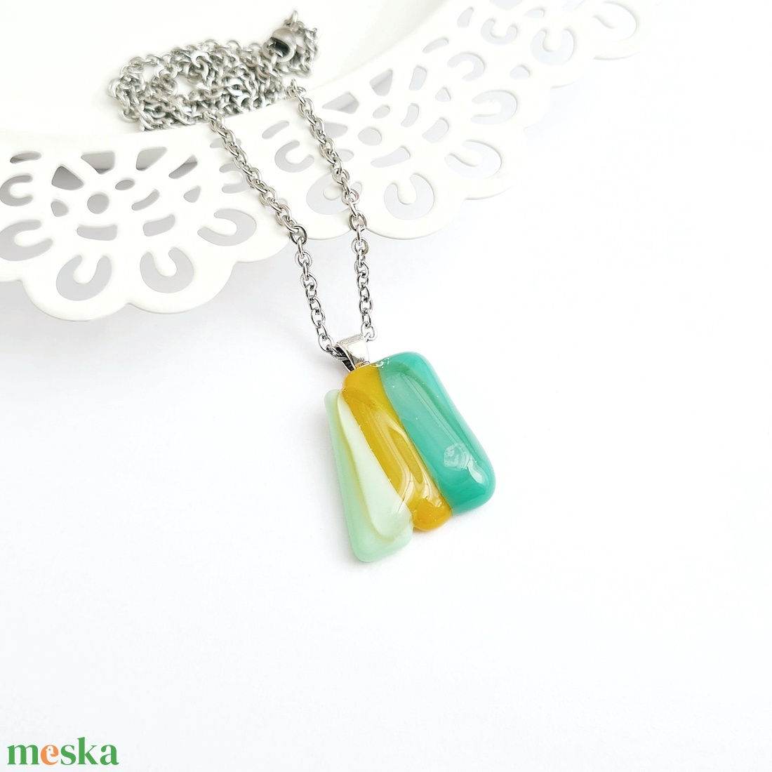 Üveg nyaklánc pasztell színekkel - ékszer - nyaklánc - medálos nyaklánc - Meska.hu