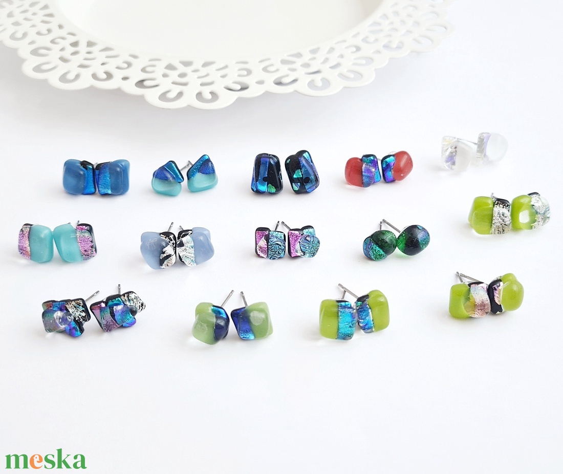 Kék Dichroic üveg fülbevaló - ékszer - fülbevaló - pötty fülbevaló - Meska.hu