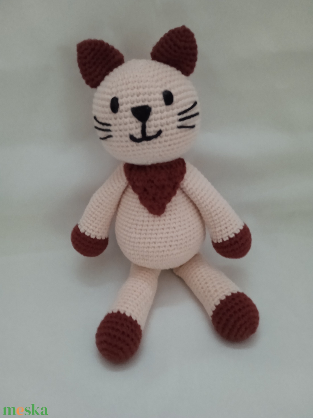 Amigurumi Kendős cicus - játék & sport - plüssállat & játékfigura - cica - Meska.hu