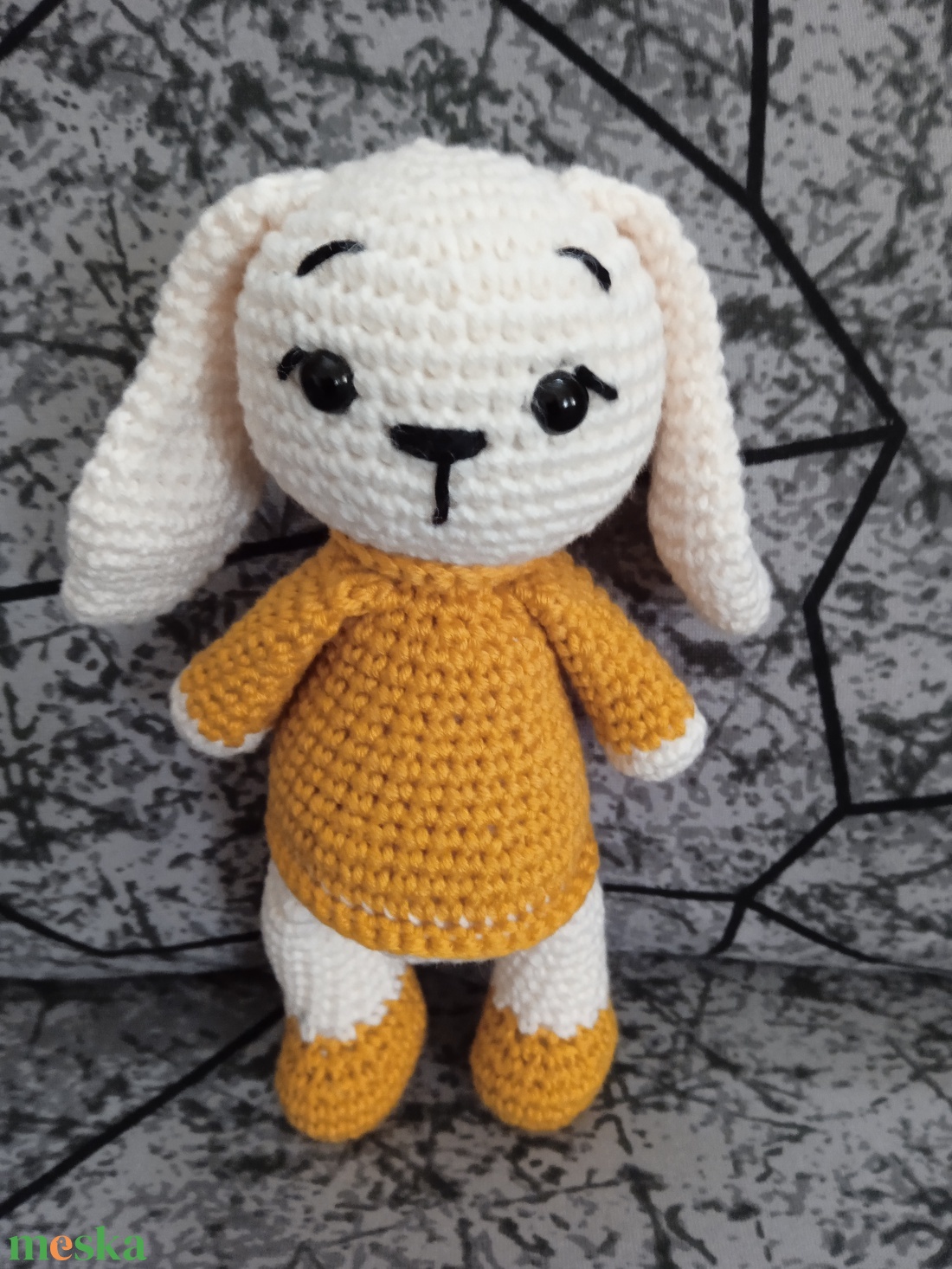 Amigurumi Nyuszika - játék & sport - plüssállat & játékfigura - nyuszi - Meska.hu