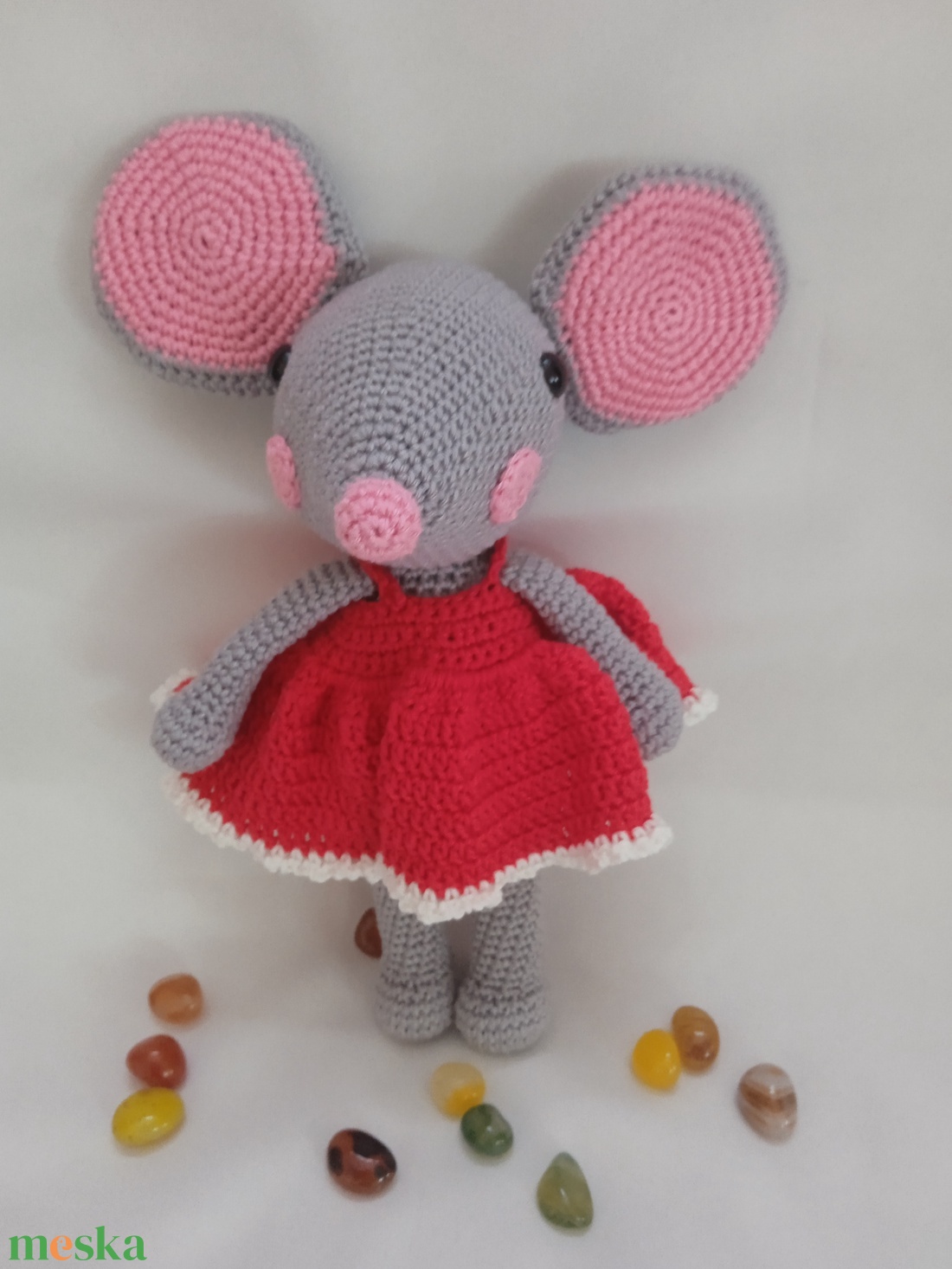Amigurumi pirosruhás egér - játék & sport - plüssállat & játékfigura - egér - Meska.hu