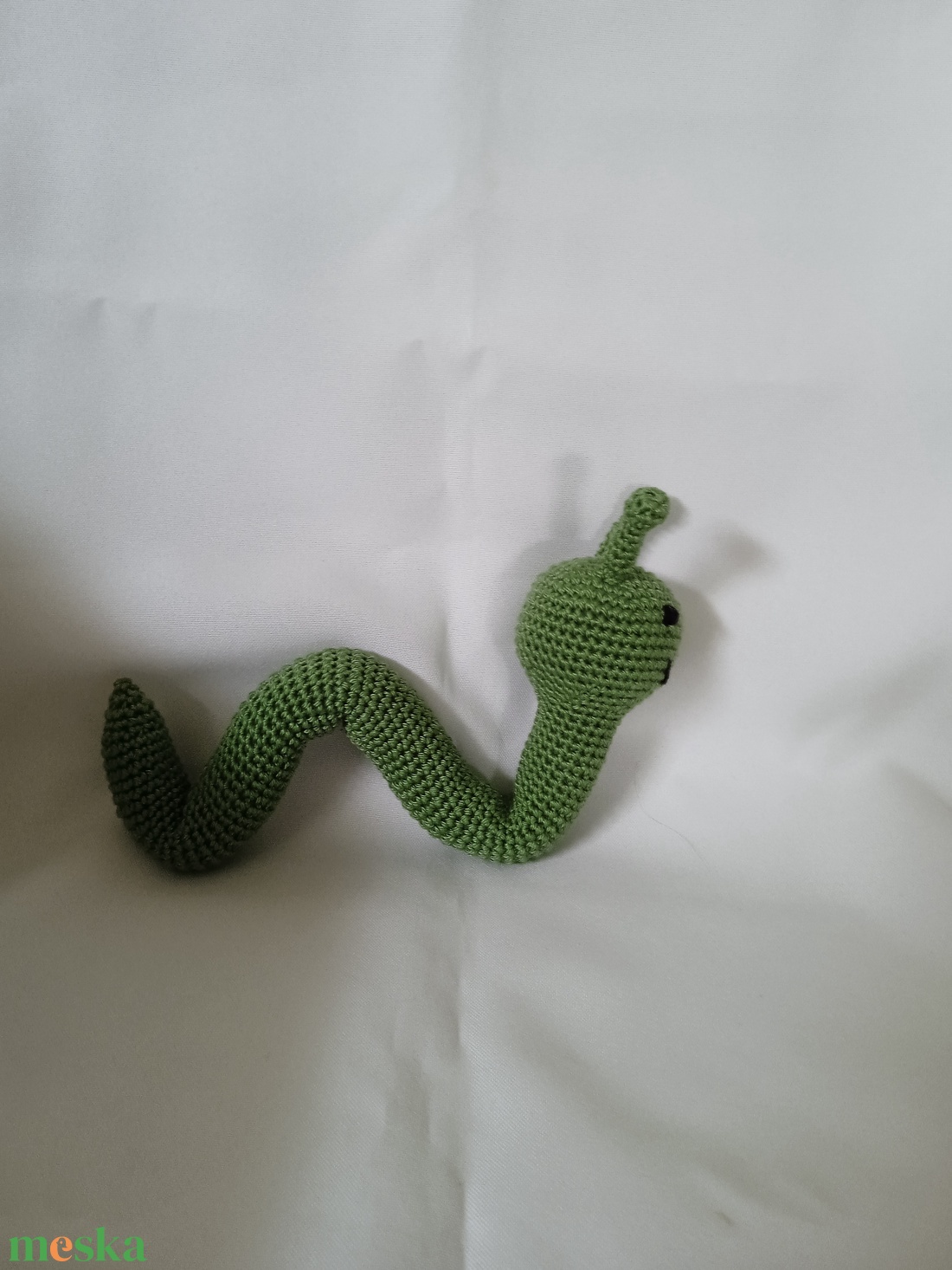 Amigurumi Zöld kukac - játék & sport - plüssállat & játékfigura - plüss mesefigurák - Meska.hu
