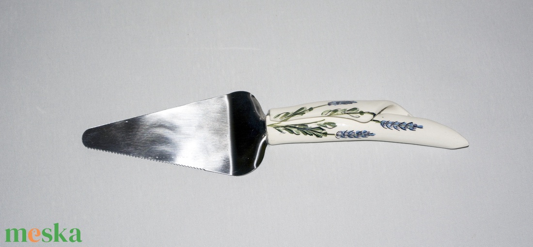 Levendulás tortatál,tortalapáttal - otthon & életmód - konyhafelszerelés, tálalás - tálalás - kínálótál - Meska.hu