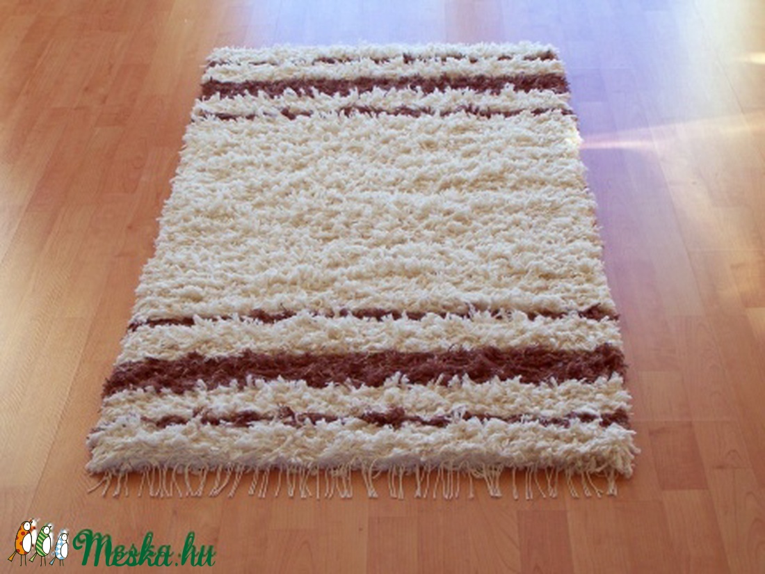 Natúr szőrös szőnyeg, falvédő barna csíkokkal 70x200 5550Ft -  - Meska.hu