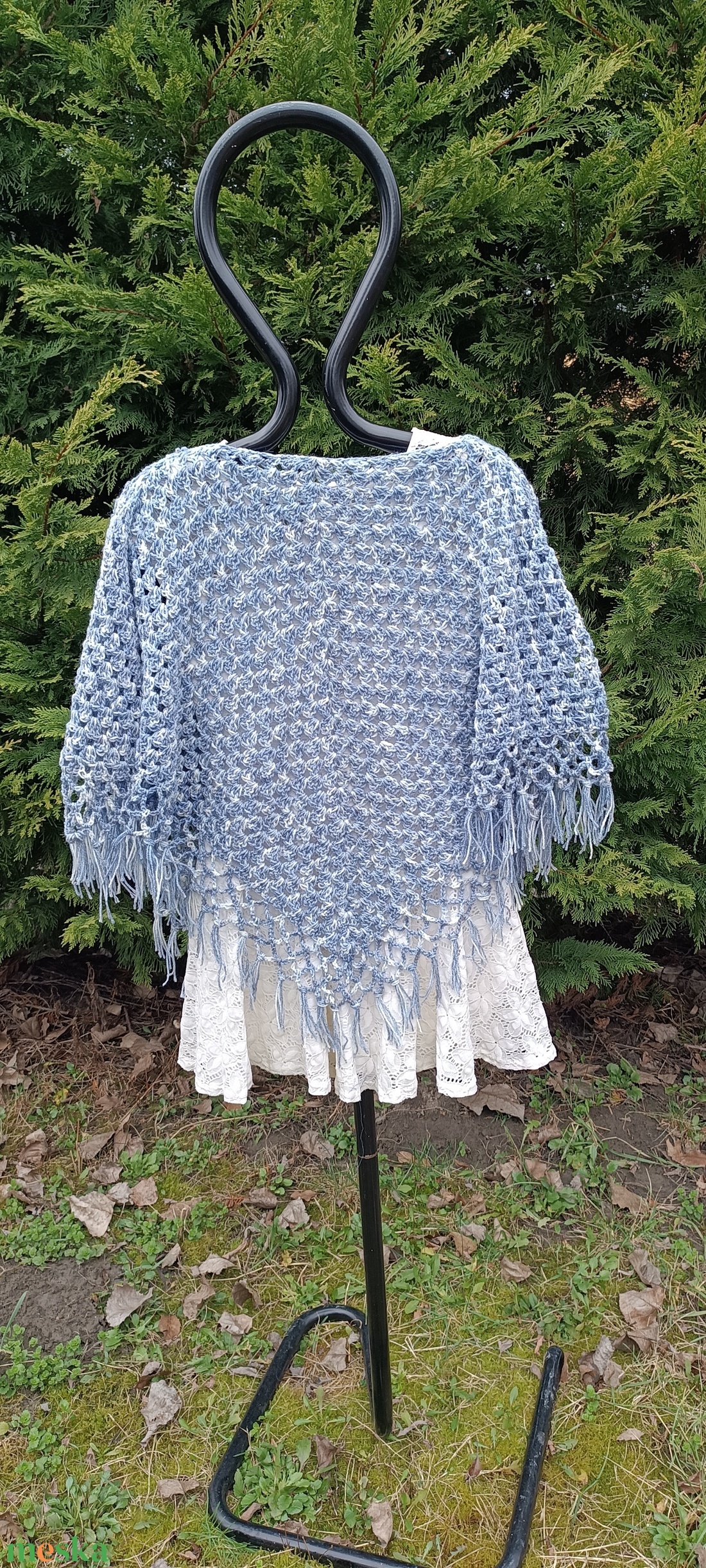 Kékes pelerin, poncsó - esküvő - kiegészítők - bolero és válltakaró - Meska.hu Kékes pelerin, poncsó - esküvő - kiegészítők - bolero és válltakaró - Meska.hu