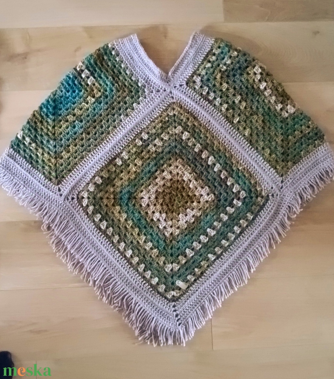 Zöldes- beige tarka poncsó - ruha & divat - sál, sapka, kendő - fejpánt - Meska.hu Zöldes- beige tarka poncsó - ruha & divat - sál, sapka, kendő - fejpánt - Meska.hu