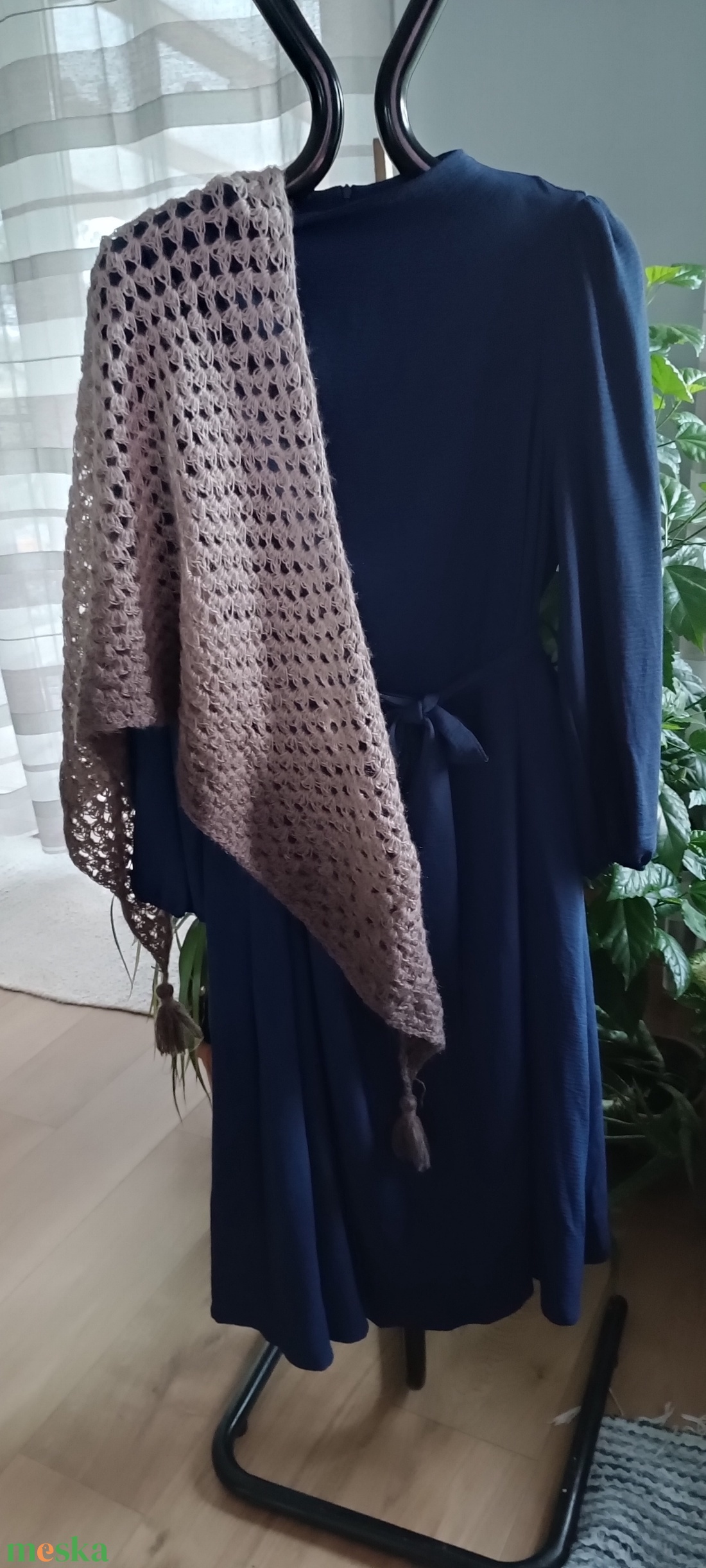 Beige ombre nagyméretű horgolt vállkendő  - ruha & divat - sál, sapka, kendő - vállkendő - Meska.hu