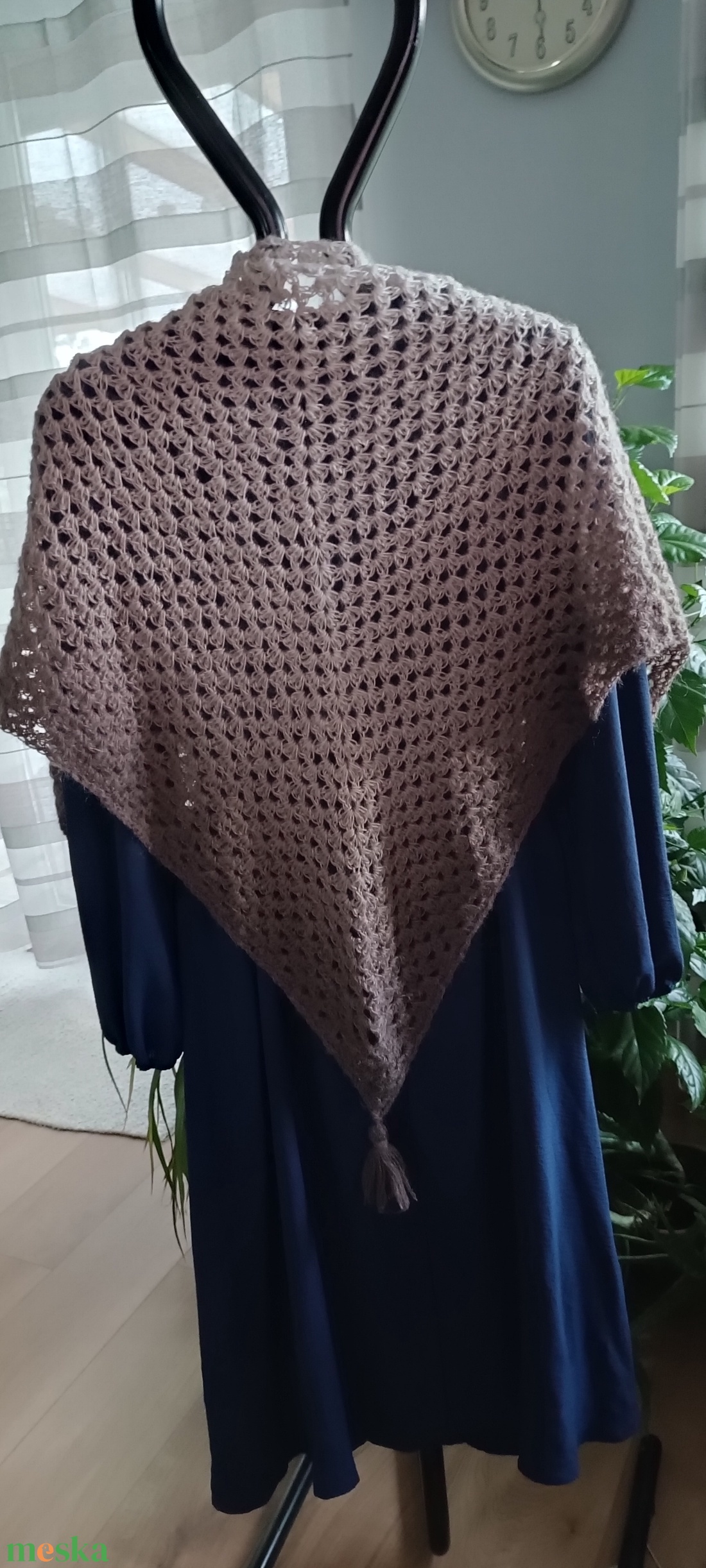 Beige ombre nagyméretű horgolt vállkendő  - ruha & divat - sál, sapka, kendő - vállkendő - Meska.hu