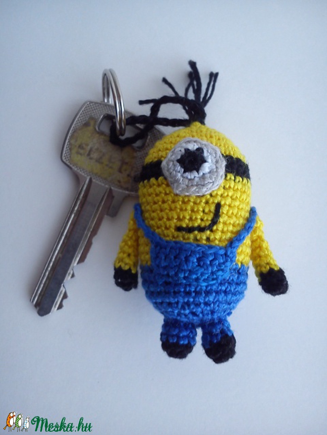 Minion -horgolt kulcstartó -  - Meska.hu