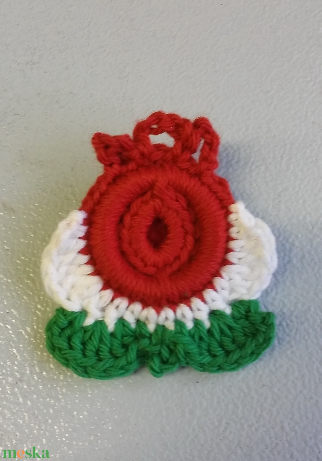 Matyó tulipán: horgolt kokárda - ékszer - kitűző és bross - Meska.hu Matyó tulipán: horgolt kokárda - ékszer - kitűző és bross - Meska.hu