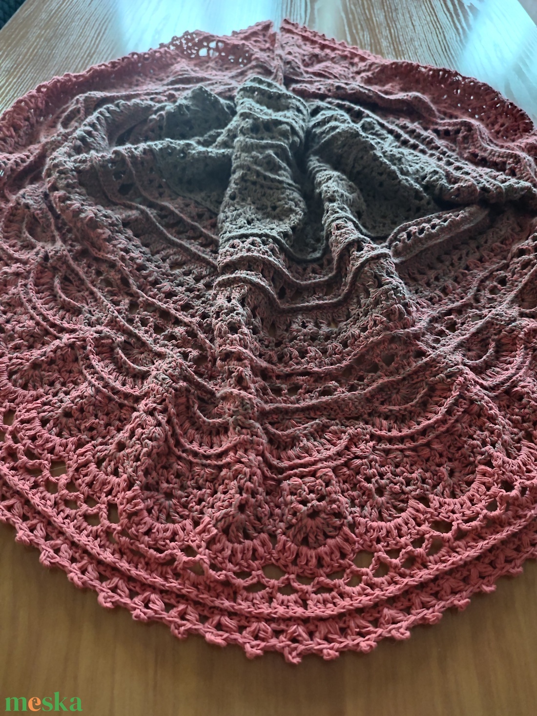 Fordított rozsda: Horgolt csipke mintás félhold kendő - ruha & divat - sál, sapka, kendő - vállkendő - Meska.hu