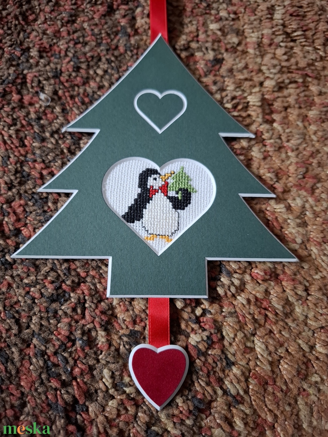 Keresztszemes karácsonyi pingvines dísz - karácsony - adventi díszek - adventi ajtódísz - Meska.hu