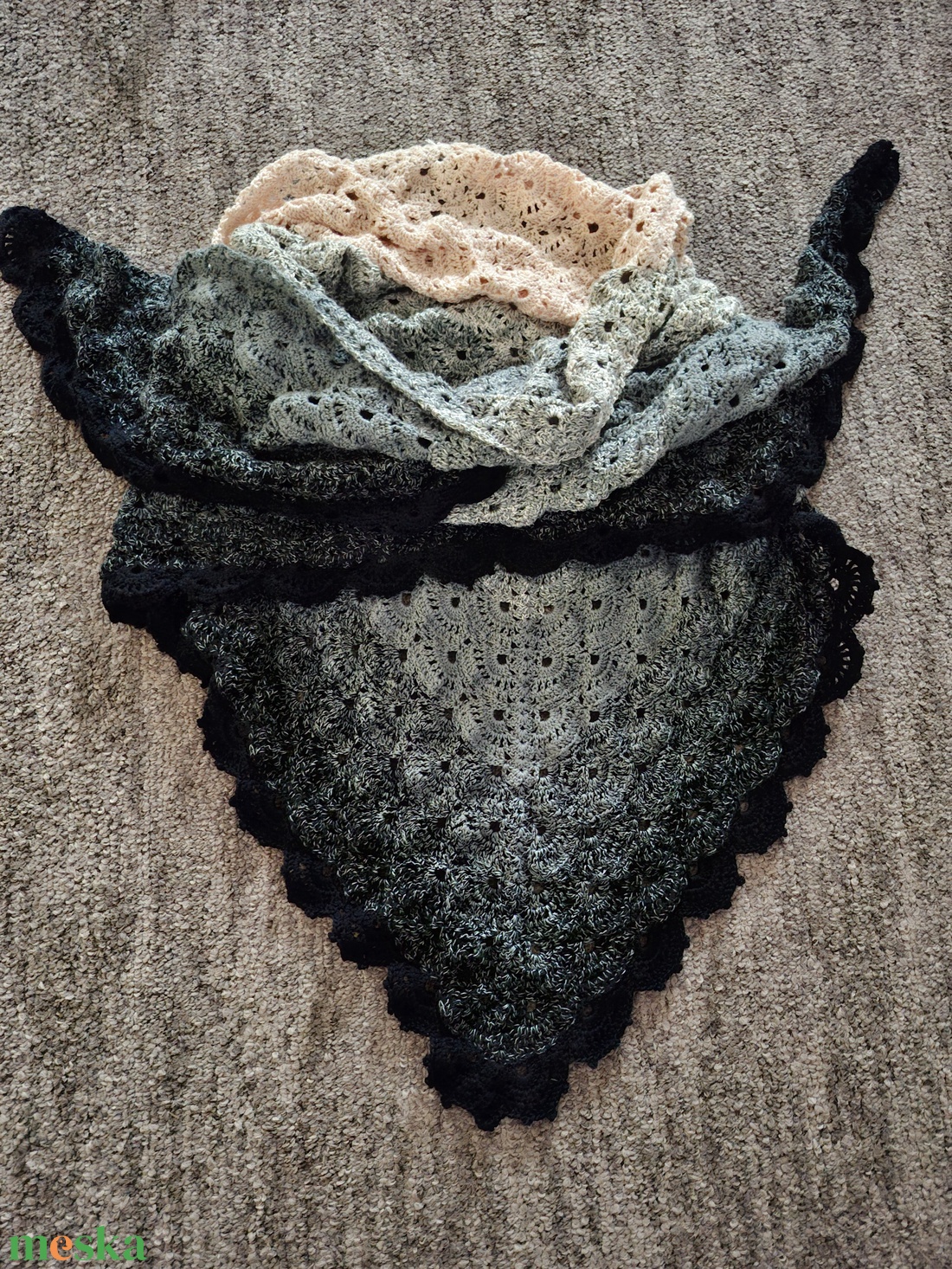 Horgolt csipke mintás kendő - ruha & divat - sál, sapka, kendő - vállkendő - Meska.hu