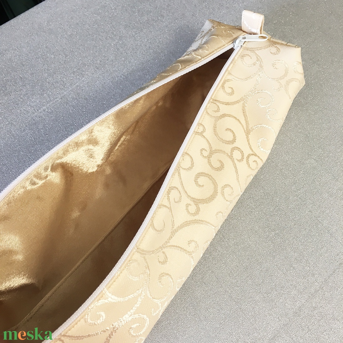 Alt furulyatok - inda mintás minőségi dekor PE külsővel, arany selyem belsővel, dupla béléssel - könyv & zene - hangszer & hangszertok - Meska.hu