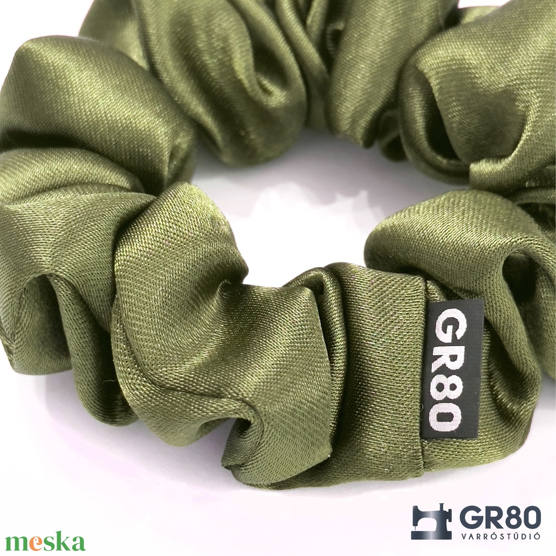 Mini, olívazöld selyem hajgumi scrunchie - ruha & divat - hajdísz & hajcsat - hajgumi - Meska.hu