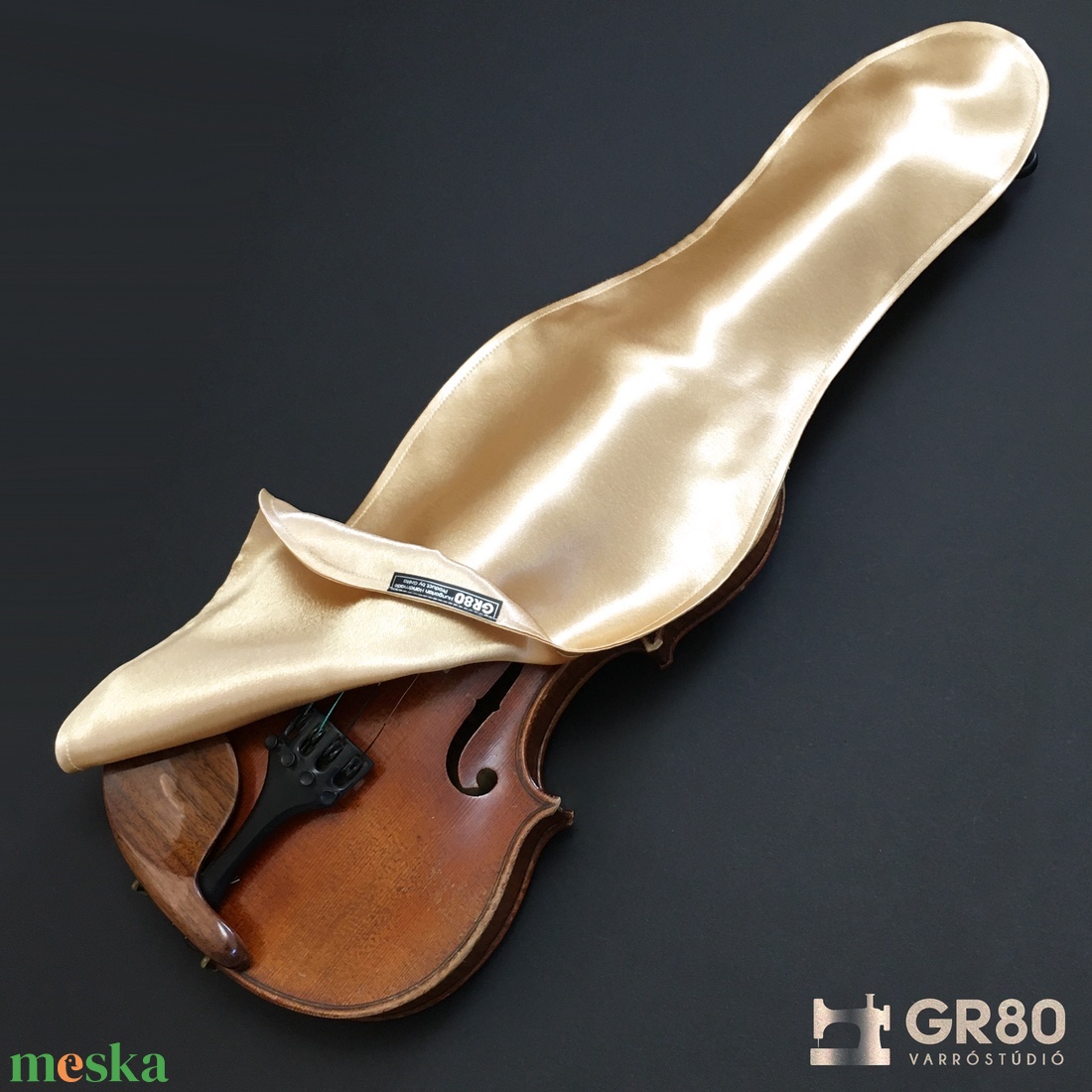 Elegáns szaténselyem védőtakaró 4/4-es és 3/4-es hegedűhöz, ARANY - könyv & zene - hangszer & hangszertok - Meska.hu