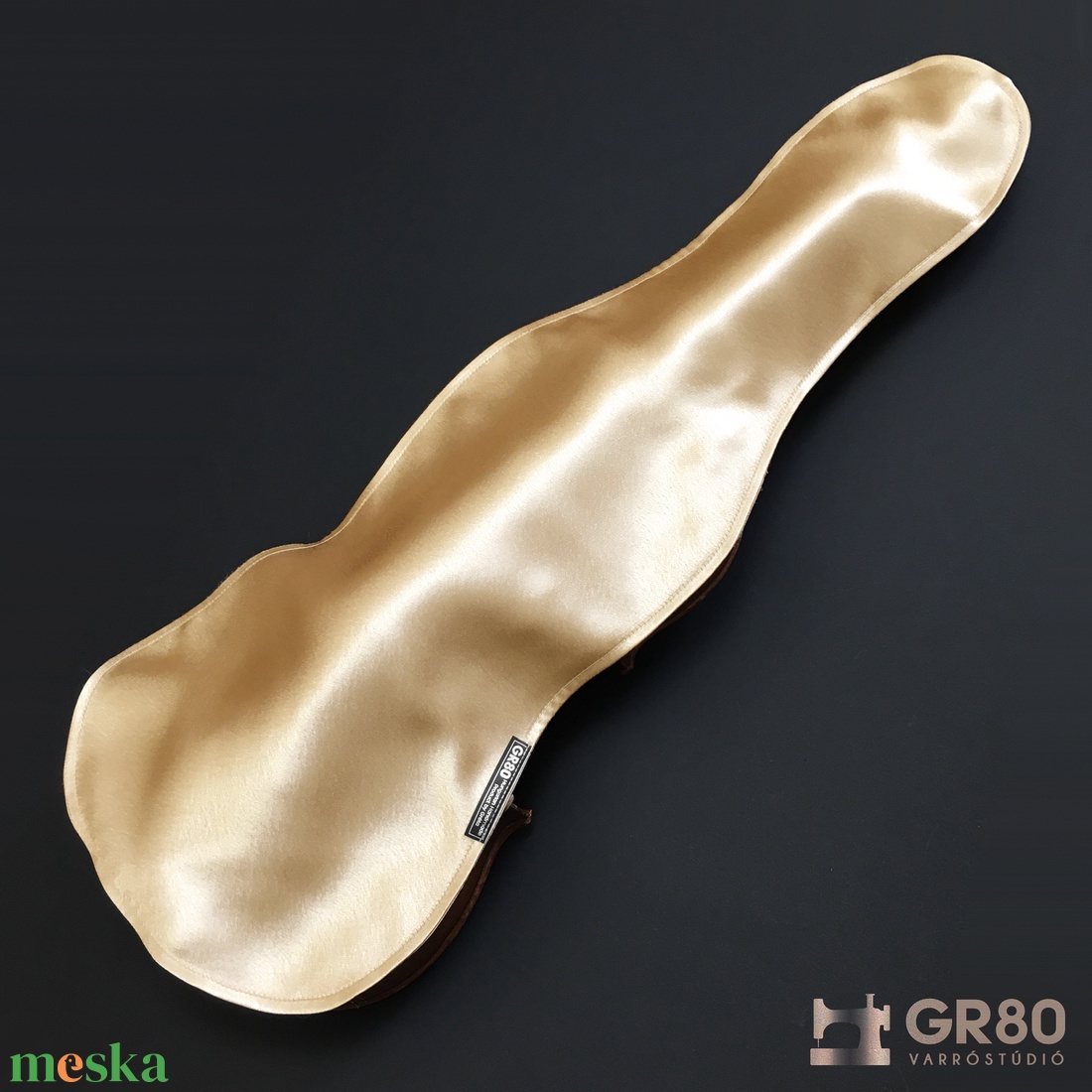 Elegáns szaténselyem védőtakaró 4/4-es és 3/4-es hegedűhöz, ARANY - könyv & zene - hangszer & hangszertok - Meska.hu