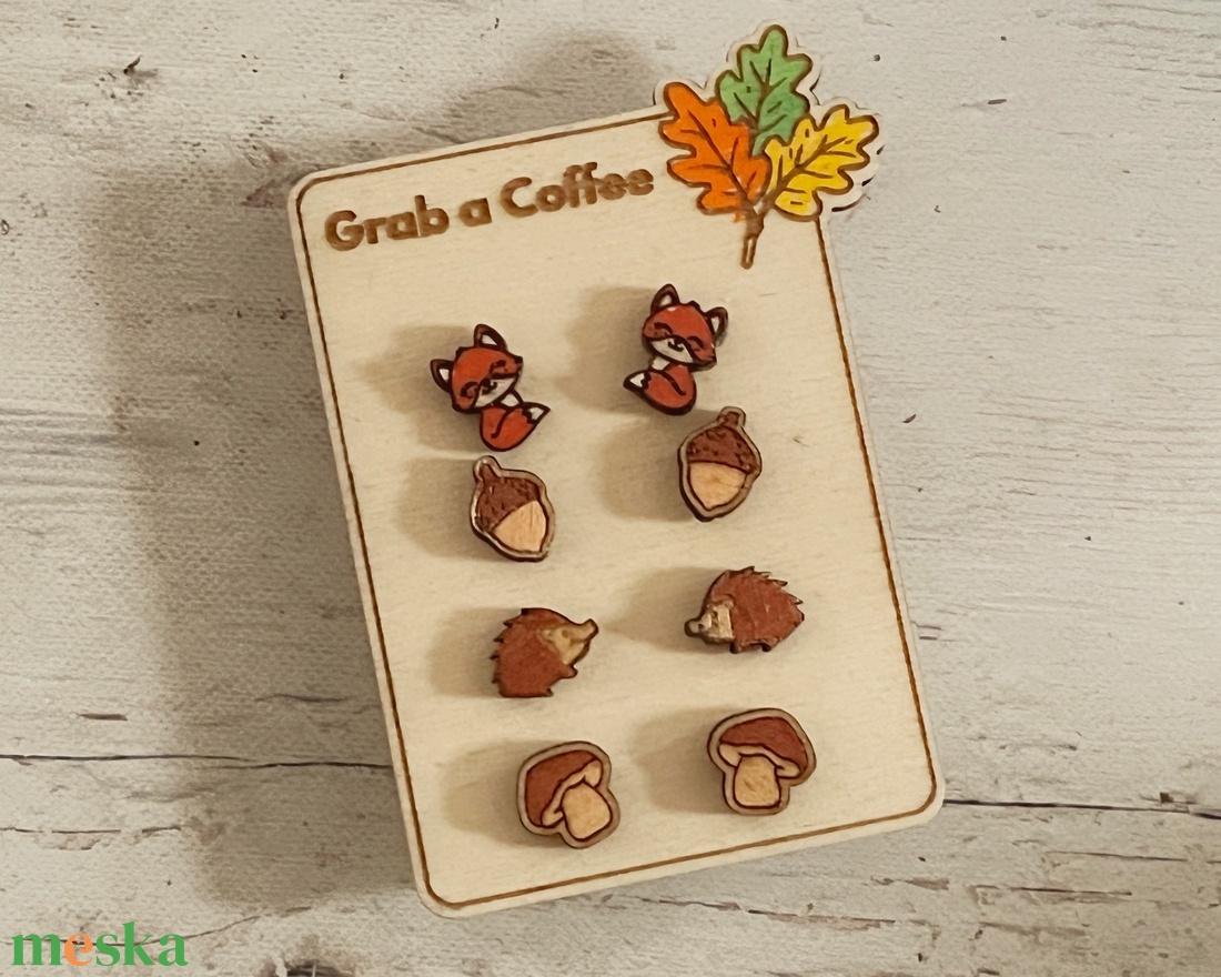 Őszi bedugós fülbevaló szett � gomba, makk, róka és süni mintával - ékszer - fülbevaló - pötty fülbevaló - Meska.hu