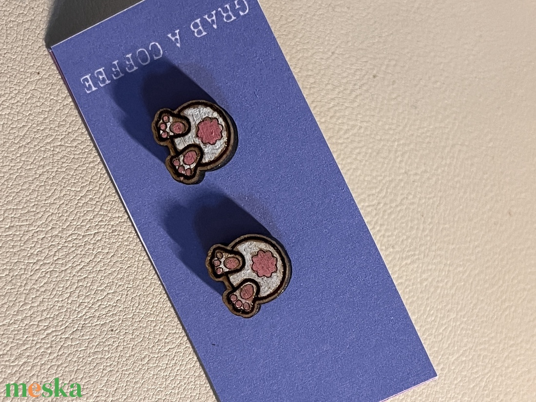 Nyuszi - fából készült bedugós fülbevaló - ékszer - fülbevaló - pötty fülbevaló - Meska.hu