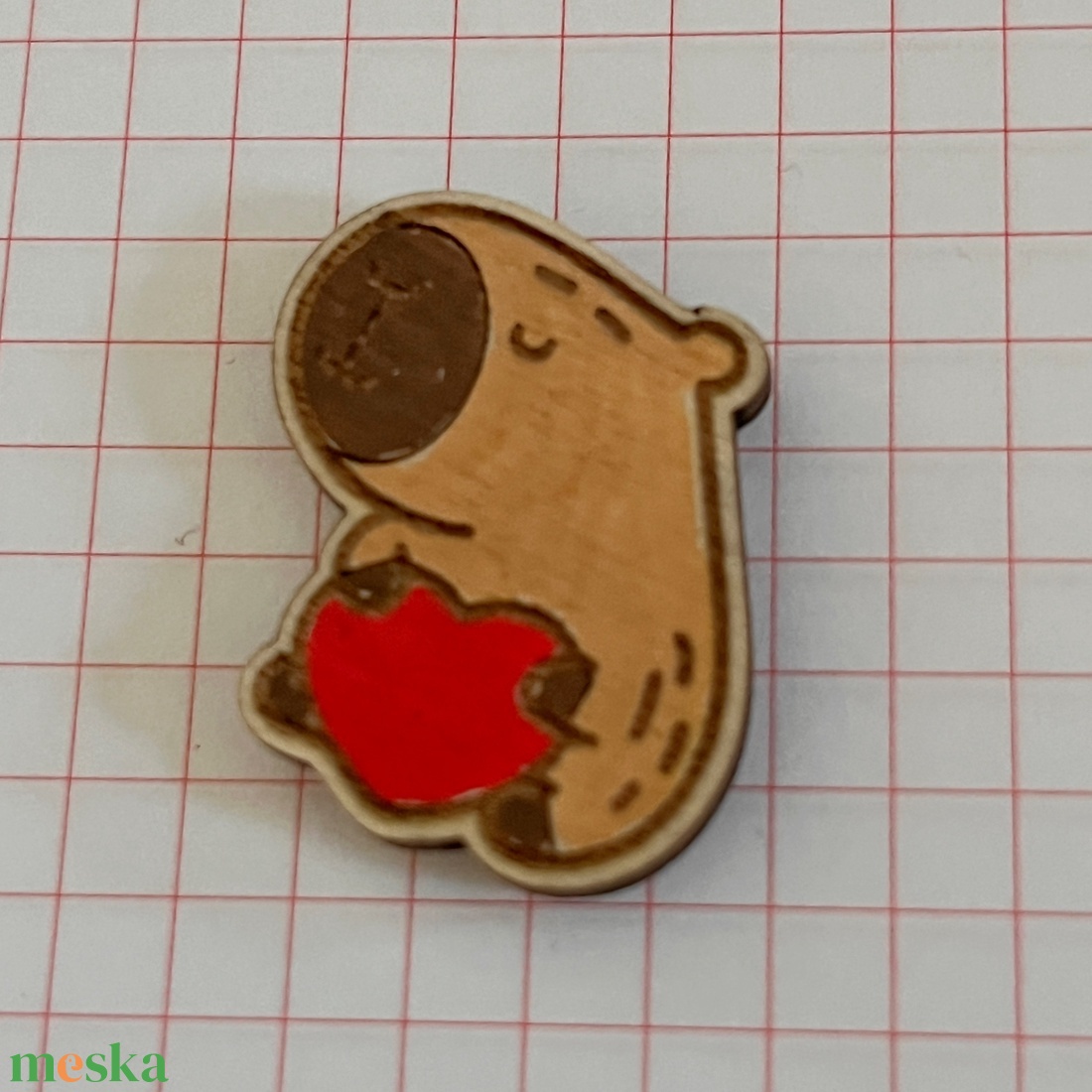 Fa capíbara szívvel hűtőmágnes - otthon & életmód - konyhafelszerelés, tálalás - konyhai dekoráció - hűtőmágnes - Meska.hu