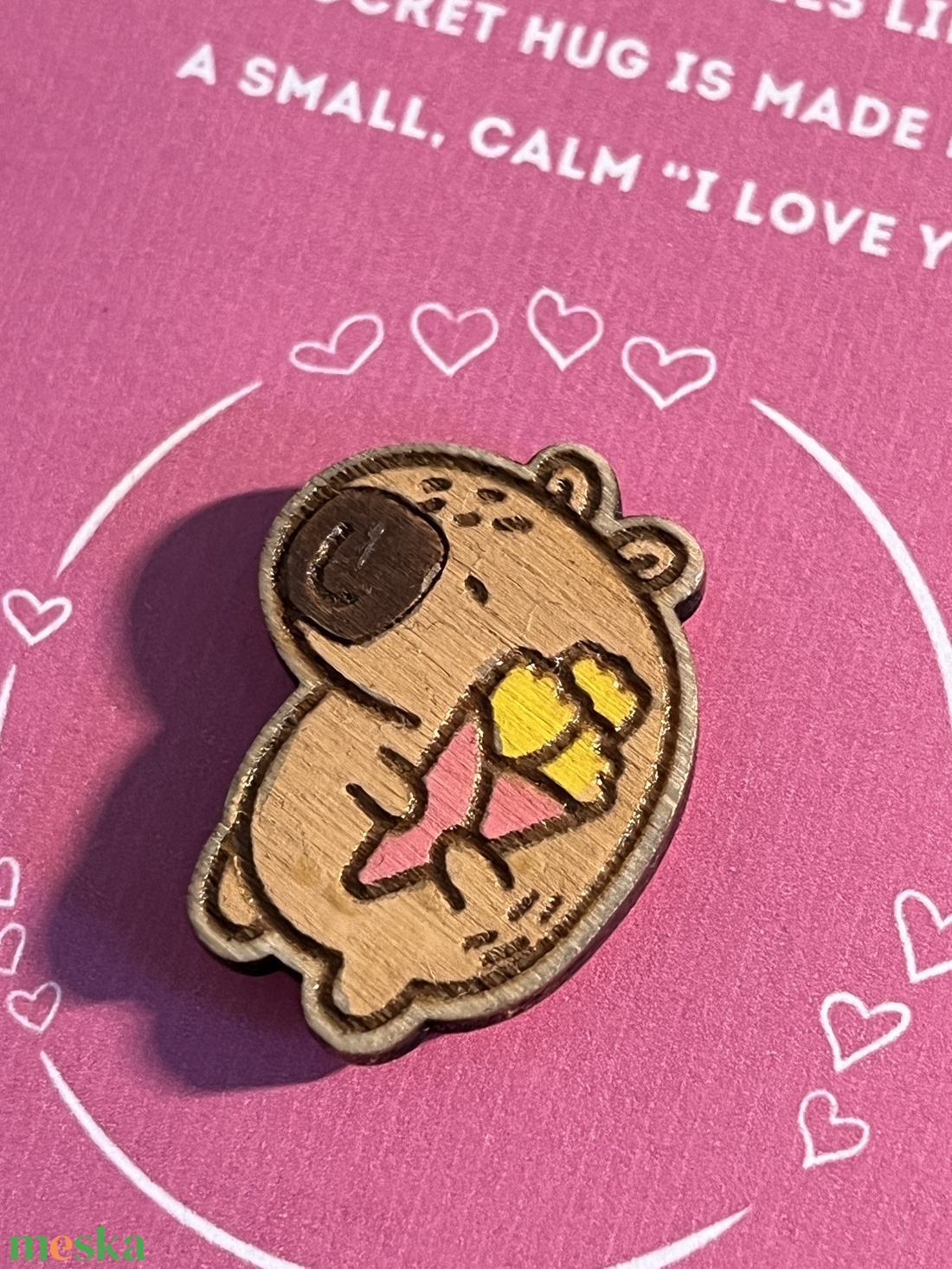 Fa capíbara virágcsokorral hűtőmágnes - otthon & életmód - konyhafelszerelés, tálalás - konyhai dekoráció - hűtőmágnes - Meska.hu