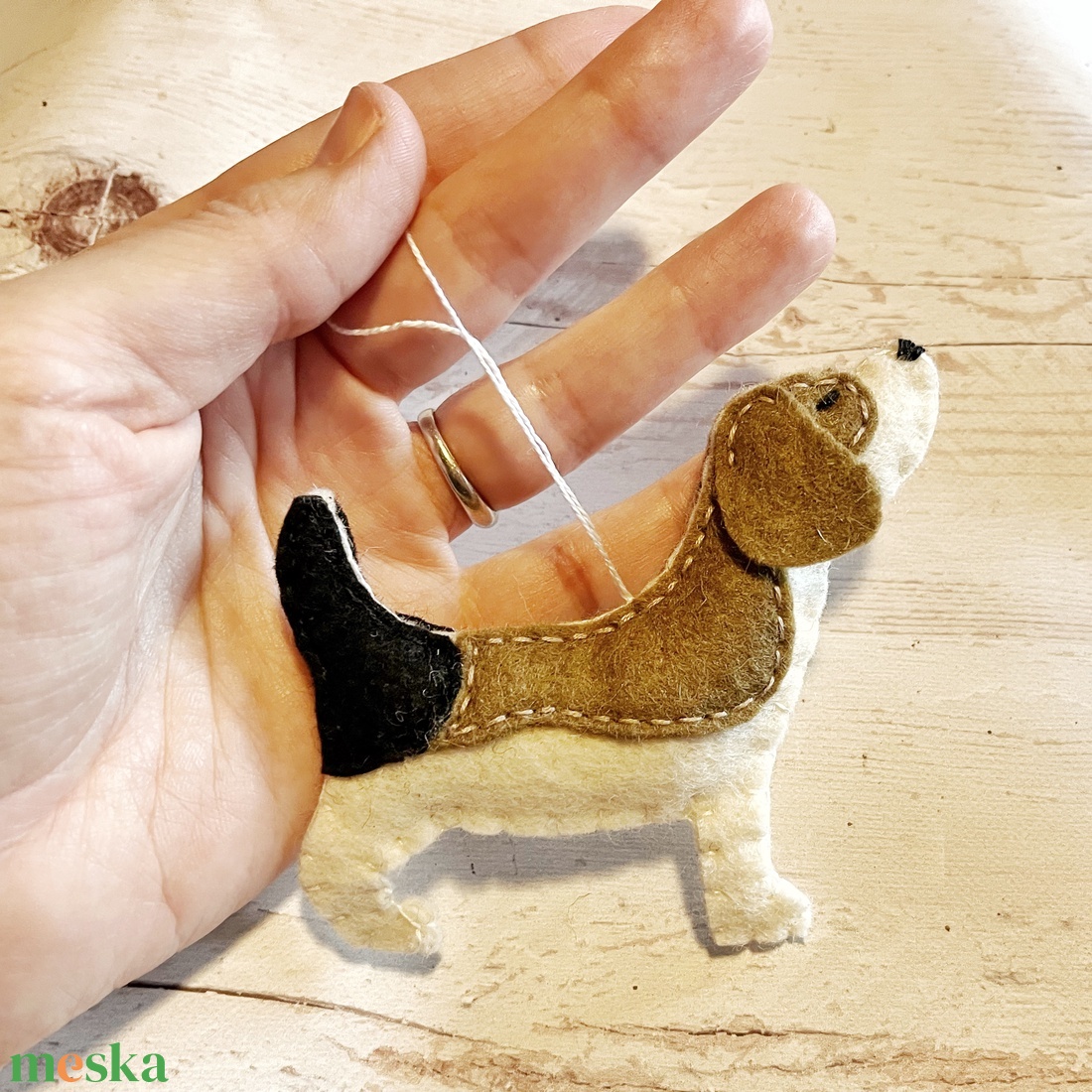 Filc beagle kutyus függő dísz - otthon & életmód - dekoráció - fali és függő dekoráció - függődísz - Meska.hu