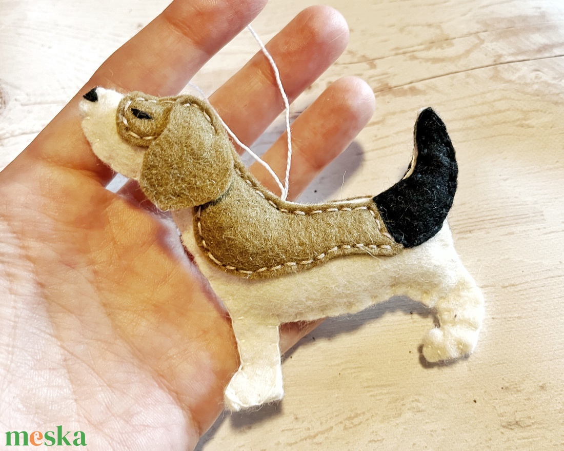 Filc beagle kutyus függő dísz - otthon & életmód - dekoráció - fali és függő dekoráció - függődísz - Meska.hu