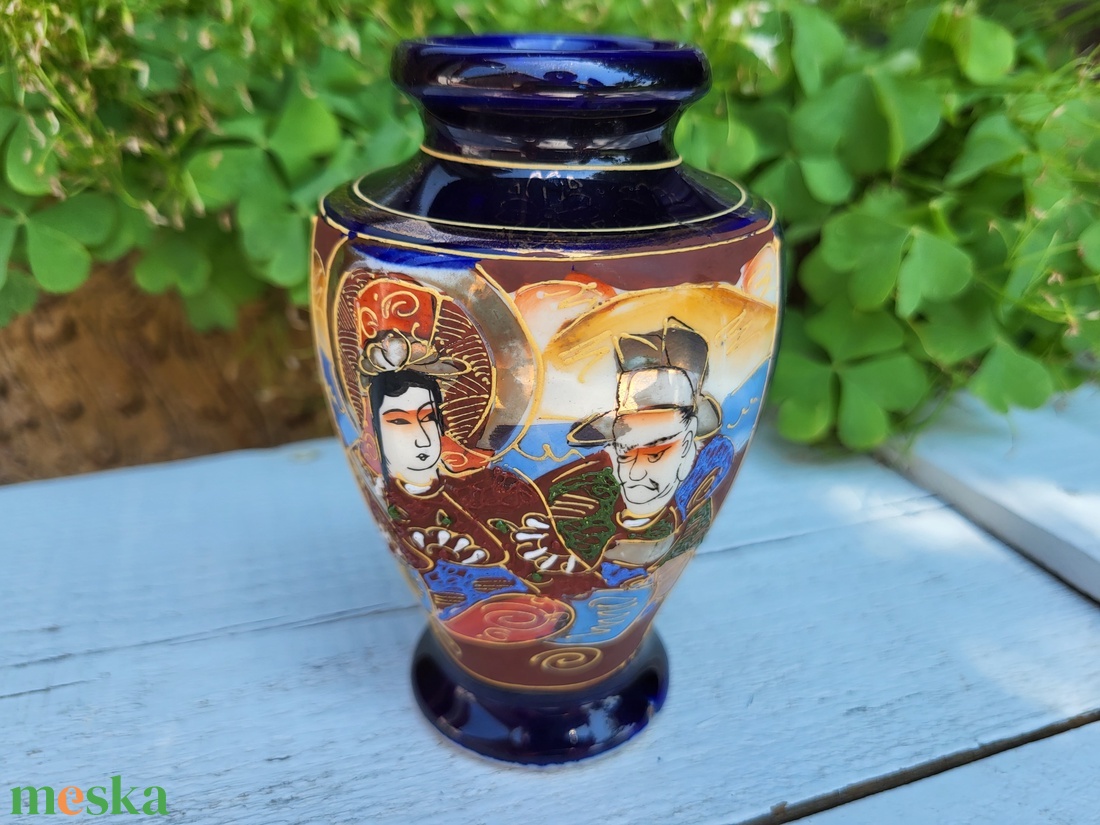 Japán porcelán váza-kézi domborfestéssel - otthon & életmód - dekoráció - virágdísz és tartó - váza - Meska.hu