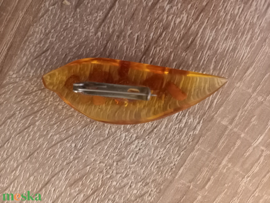 Régi, borostyánköves kitűző, bross - ékszer - kitűző és bross - kitűző - Meska.hu Régi, borostyánköves kitűző, bross - ékszer - kitűző és bross - kitűző - Meska.hu