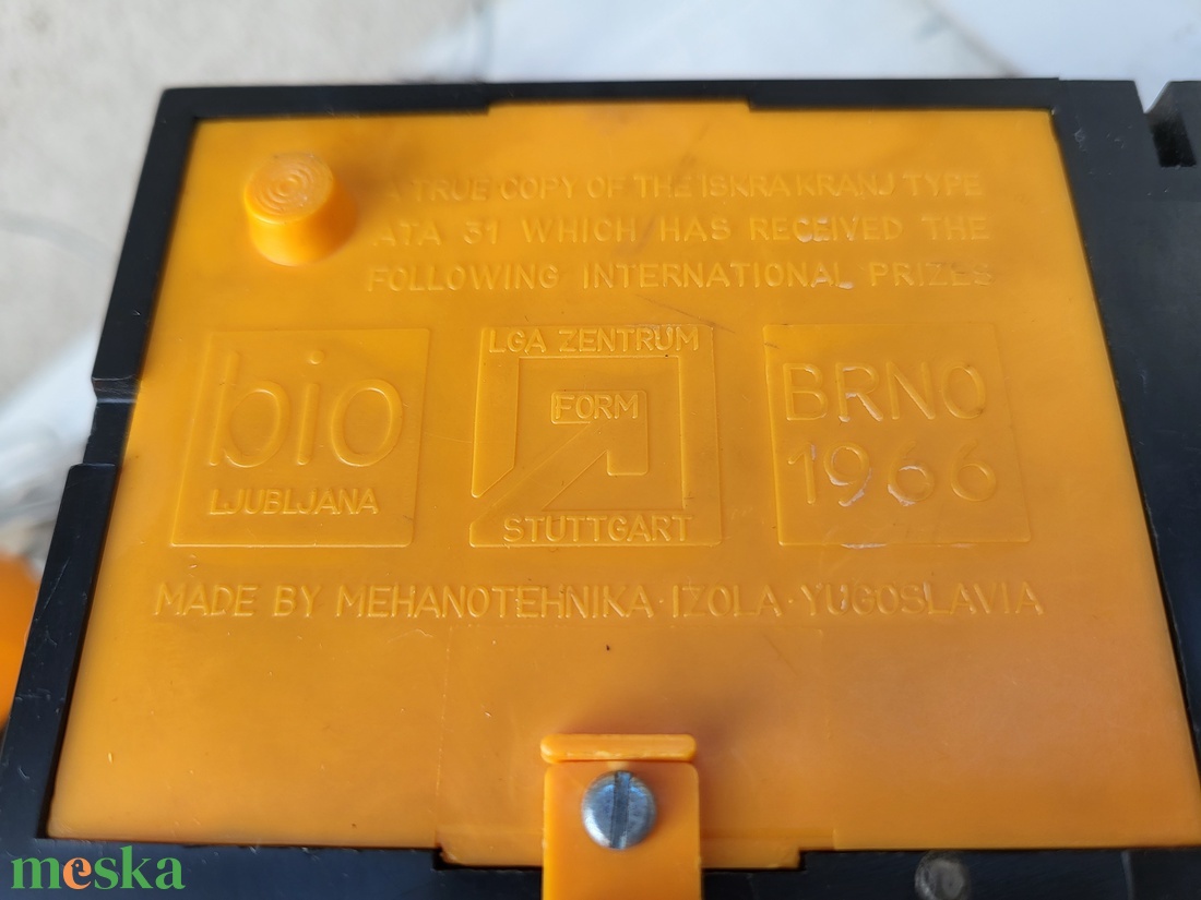 Vintage, retro, jugoszláv játék telefonkészülék pár Iskra Kranj ATA 31 hű másolatai - játék & sport - táblajáték és kártyajáték - társasjátékok - Meska.hu Vintage, retro, jugoszláv játék telefonkészülék pár Iskra Kranj ATA 31 hű másolatai - játék & sport - táblajáték és kártyajáték - társasjátékok - Meska.hu