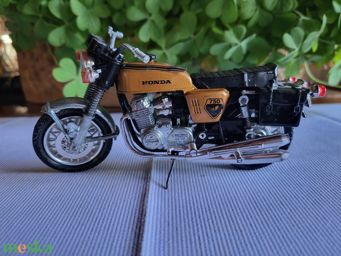 Polistil_Honda 750 Four - játék & sport - kisautók, járművek - játékautó - Meska.hu Polistil_Honda 750 Four - játék & sport - kisautók, járművek - játékautó - Meska.hu