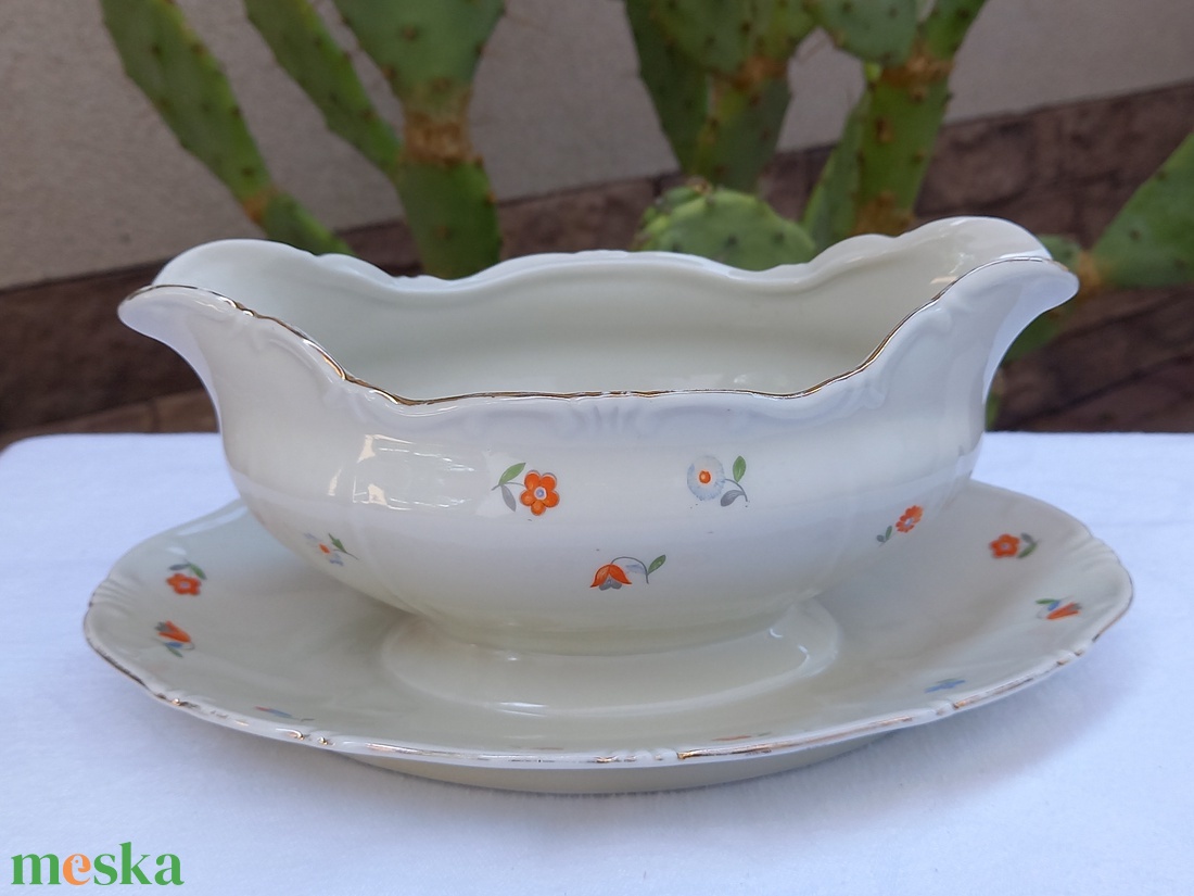 Zsolnay porcelán_szószos, mártásos tál, kiöntő - otthon & életmód - konyhafelszerelés, tálalás - tálalás - tányér & étkészlet - Meska.hu