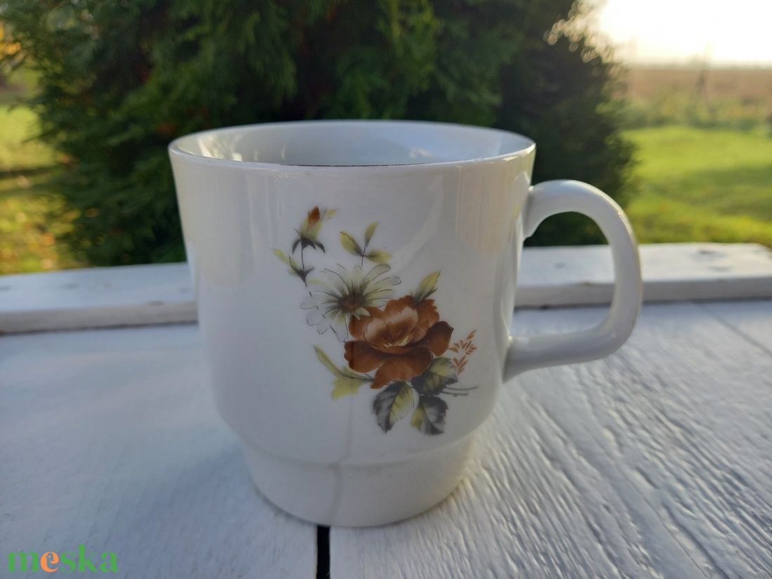 Alföldi porcelán_barna virágos szoknyás bögre - otthon & életmód - konyhafelszerelés, tálalás - tálalás - bögre & csésze - Meska.hu Alföldi porcelán_barna virágos szoknyás bögre - otthon & életmód - konyhafelszerelés, tálalás - tálalás - bögre & csésze - Meska.hu