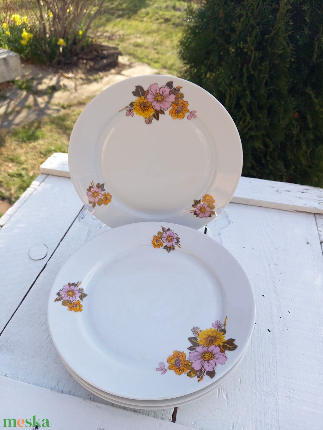 Alföldi porcelán_dáliás kistányér szett - otthon & életmód - konyhafelszerelés, tálalás - tálalás - tányér & étkészlet - Meska.hu Alföldi porcelán_dáliás kistányér szett - otthon & életmód - konyhafelszerelés, tálalás - tálalás - tányér & étkészlet - Meska.hu