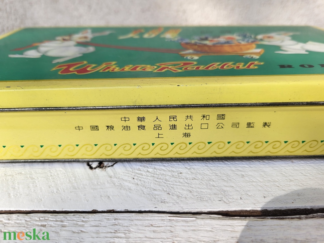 Vintage,retro, ikonikus White Rabbit Rolls fém cukorkásdoboz_China - otthon & életmód - dekoráció - asztal és polc dekoráció - díszdoboz - Meska.hu Vintage,retro, ikonikus White Rabbit Rolls fém cukorkásdoboz_China - otthon & életmód - dekoráció - asztal és polc dekoráció - díszdoboz - Meska.hu