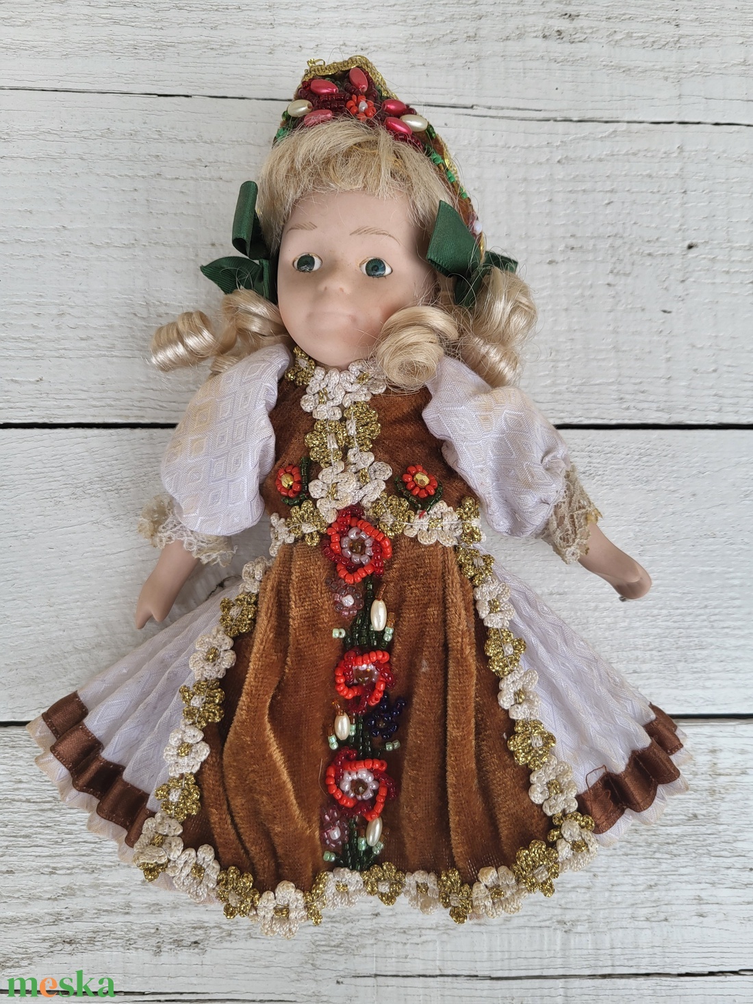 Vintage porcelánbaba_tradicionális svéd népviseletben - játék & sport - baba & babaház - baba - Meska.hu Vintage porcelánbaba_tradicionális svéd népviseletben - játék & sport - baba & babaház - baba - Meska.hu