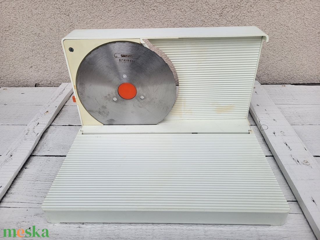 Vintage, retro, NDK Klingenthal kézi szeletelőgép - otthon & életmód - konyhafelszerelés, tálalás - sütés, főzés - vágódeszka - Meska.hu Vintage, retro, NDK Klingenthal kézi szeletelőgép - otthon & életmód - konyhafelszerelés, tálalás - sütés, főzés - vágódeszka - Meska.hu