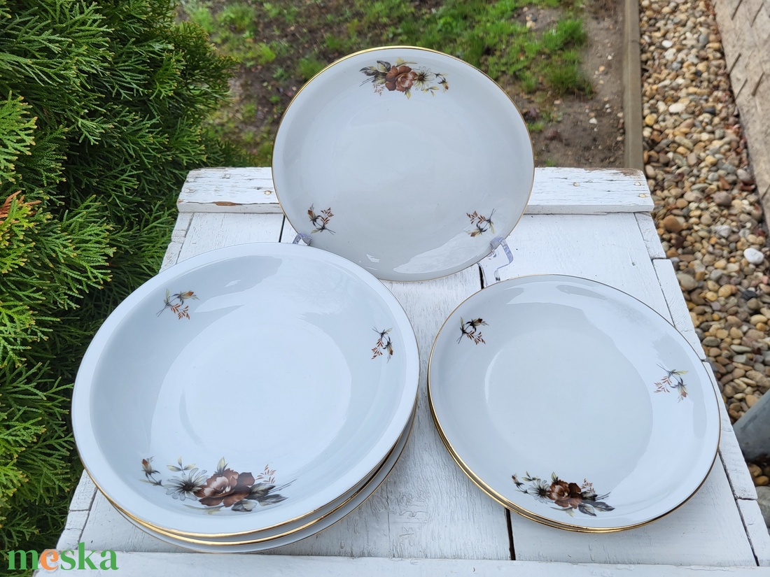 Alföldi porcelán_barna virágos tányérszett - otthon & életmód - konyhafelszerelés, tálalás - tálalás - tányér & étkészlet - Meska.hu Alföldi porcelán_barna virágos tányérszett - otthon & életmód - konyhafelszerelés, tálalás - tálalás - tányér & étkészlet - Meska.hu