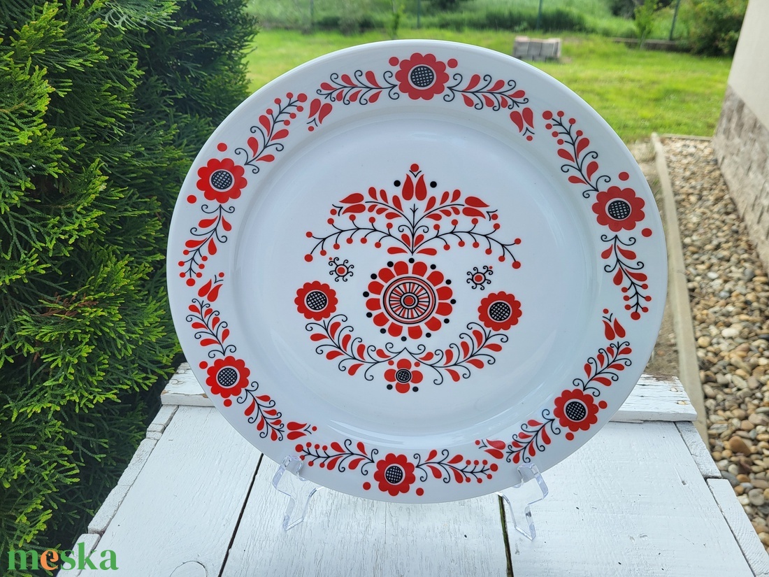 Alföldi porcelán falitányér_piros - otthon & életmód - dekoráció - fali és függő dekoráció - falra akasztható dekor - Meska.hu Alföldi porcelán falitányér_piros - otthon & életmód - dekoráció - fali és függő dekoráció - falra akasztható dekor - Meska.hu