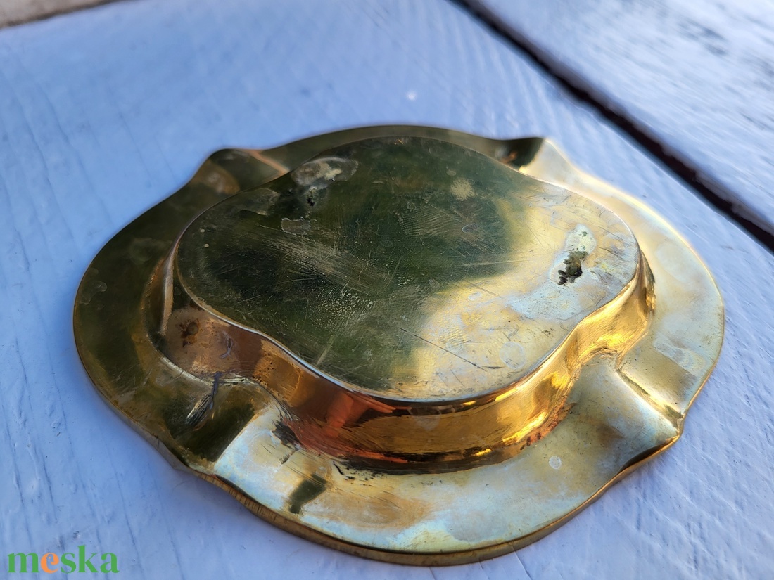 Sárgaréz, gyöngyházberakásos hamutál - otthon & életmód - dekoráció - asztal és polc dekoráció - hamutál, öngyújtó, pipa - Meska.hu