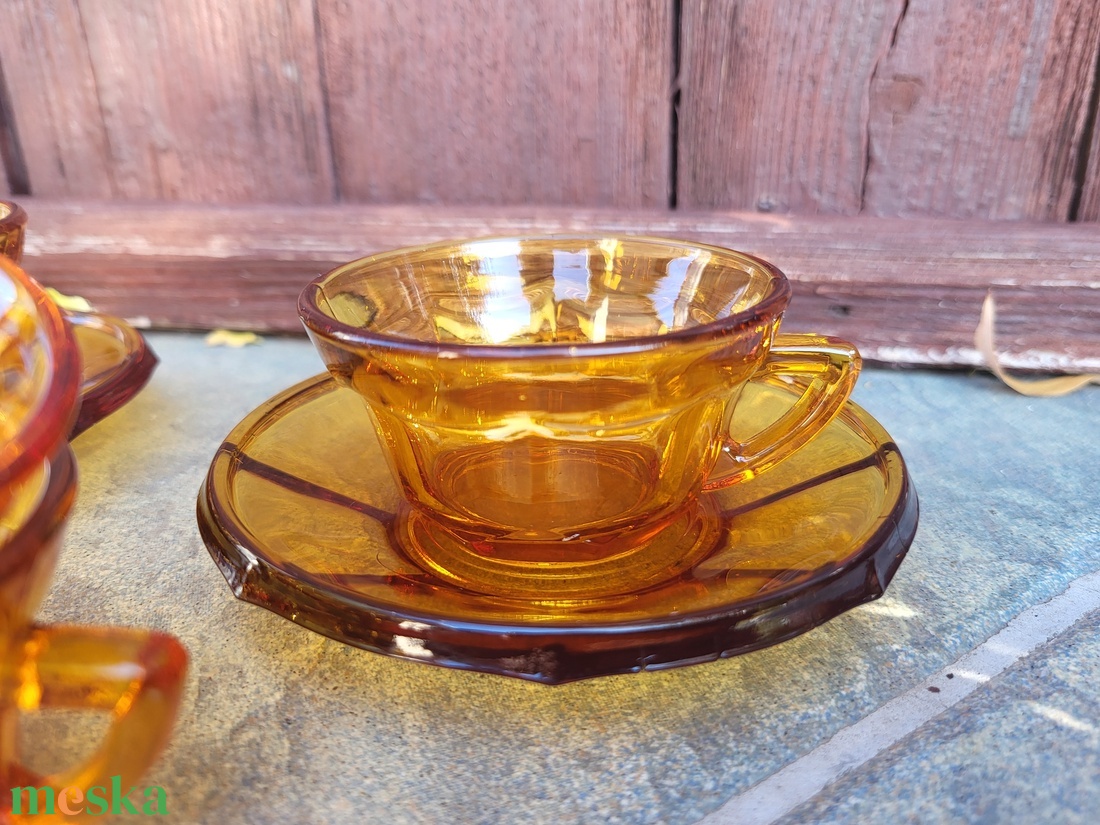 Vintage, borostyánszínű kávéscsésze szett - otthon & életmód - konyhafelszerelés, tálalás - tálalás - bögre & csésze - Meska.hu