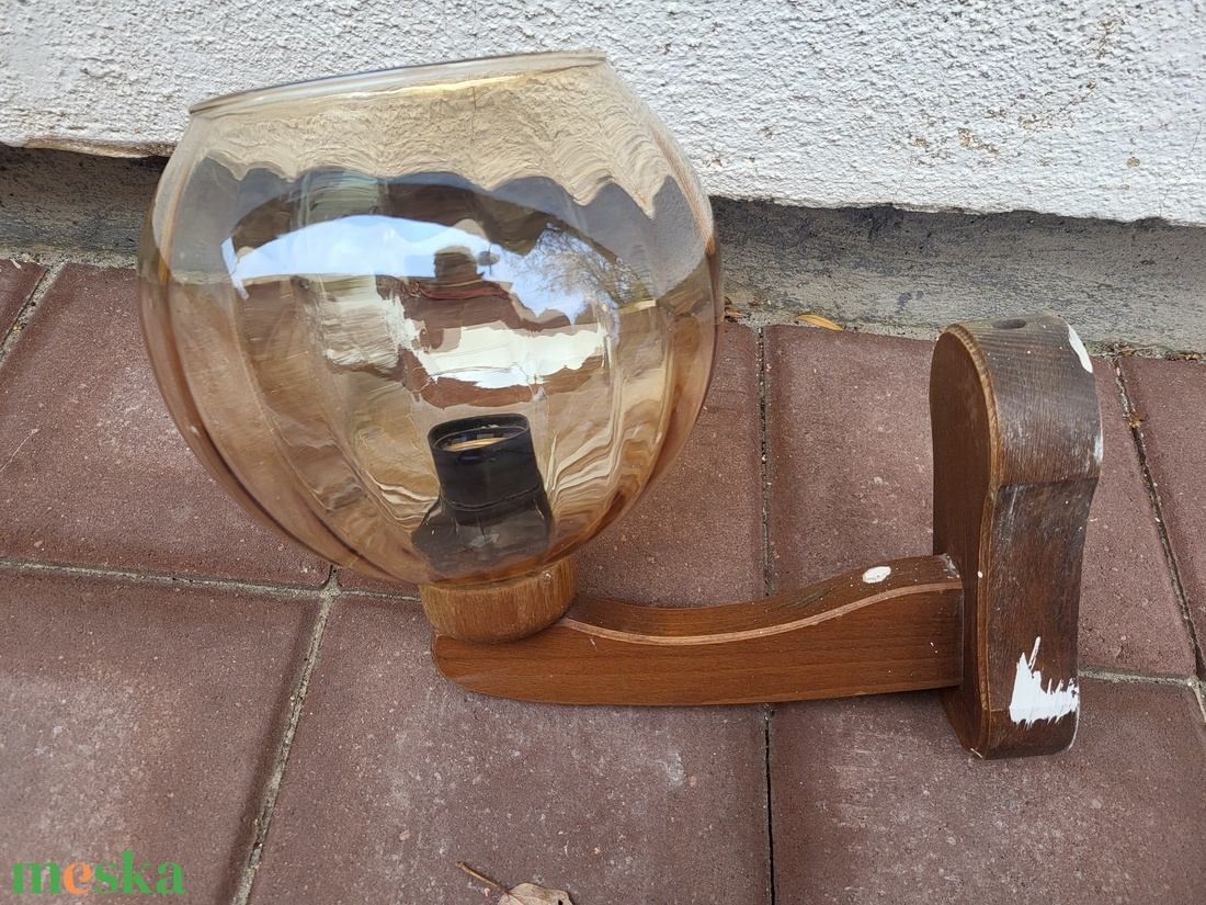 Vintage, retro, fából készült falikar, falilámpa irizáló, füstüveg búrával - otthon & életmód - lámpa - fali & mennyezeti lámpa - Meska.hu