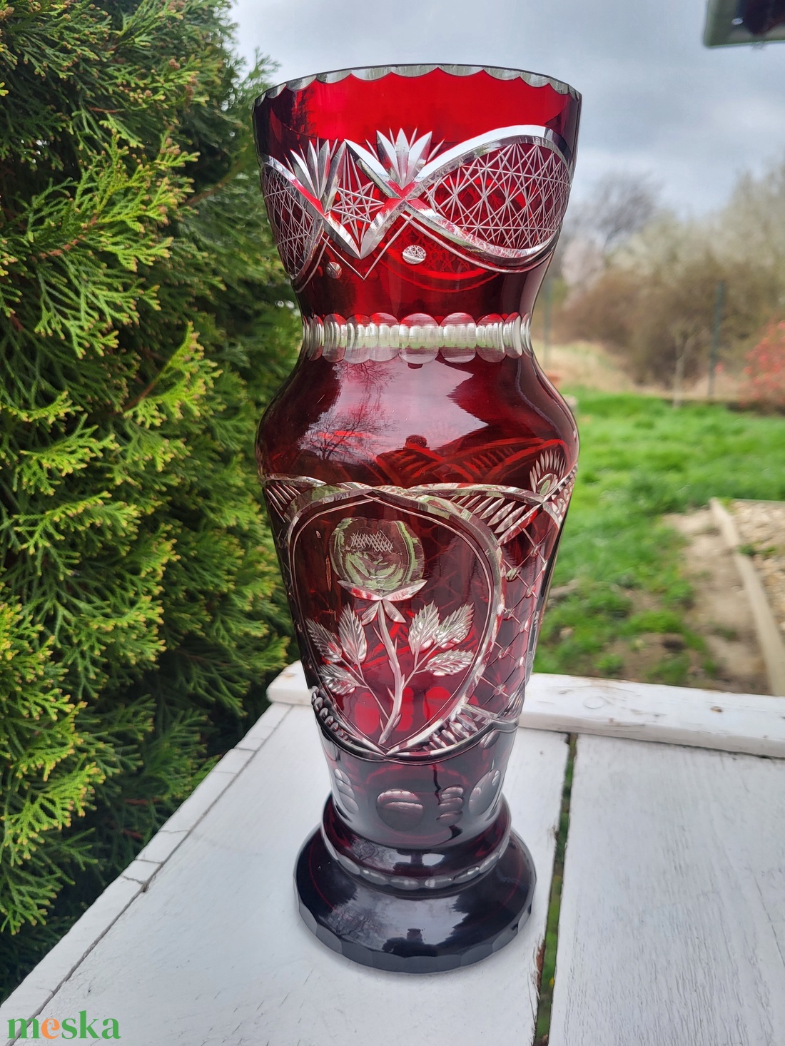 Vintage cseh Bohemia ólomkristály váza_rózsaszál díszítéssel - otthon & életmód - virágdekoráció - virágtartó - váza - Meska.hu