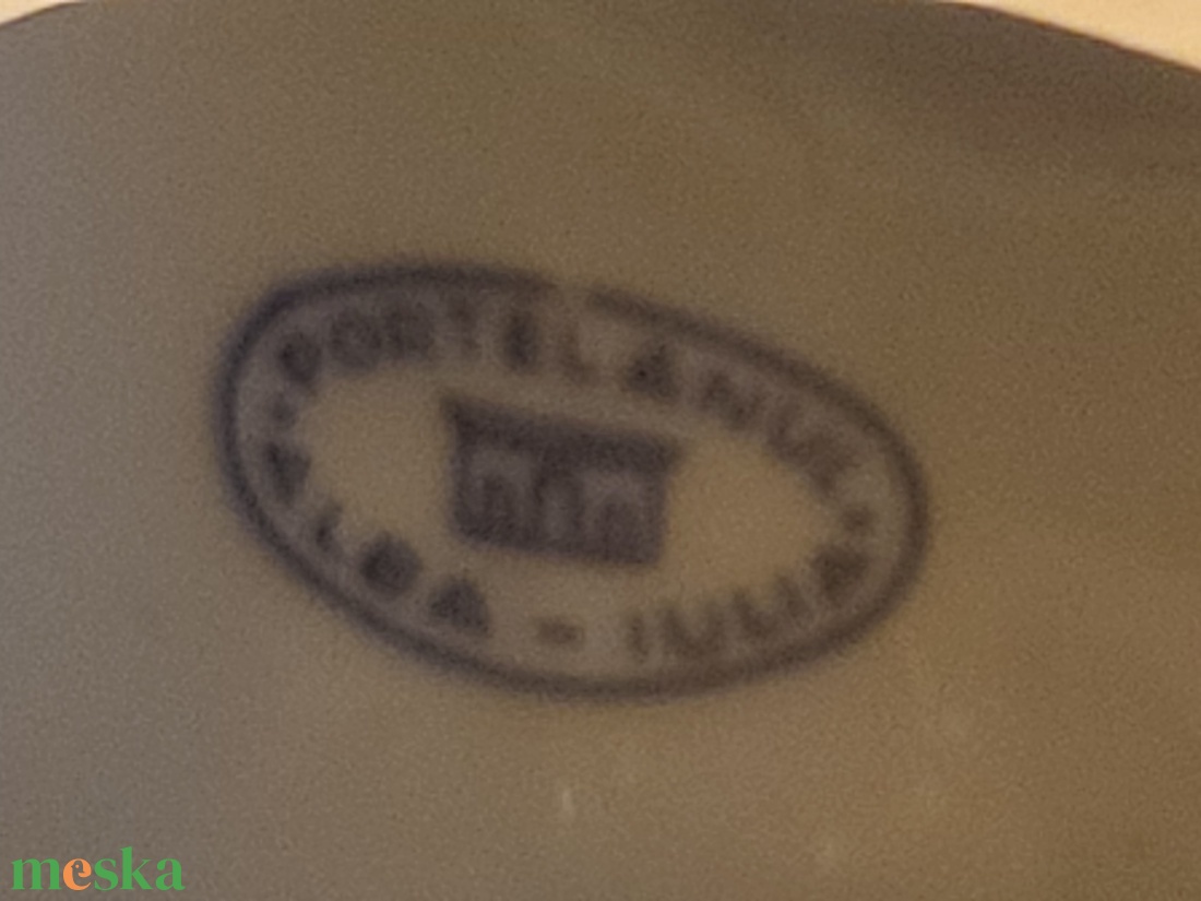 Alba Iulia porcelán_kalapjukon ülő gyerekek párban - otthon & életmód - dekoráció - dekoratív figurák és szobrok - Meska.hu