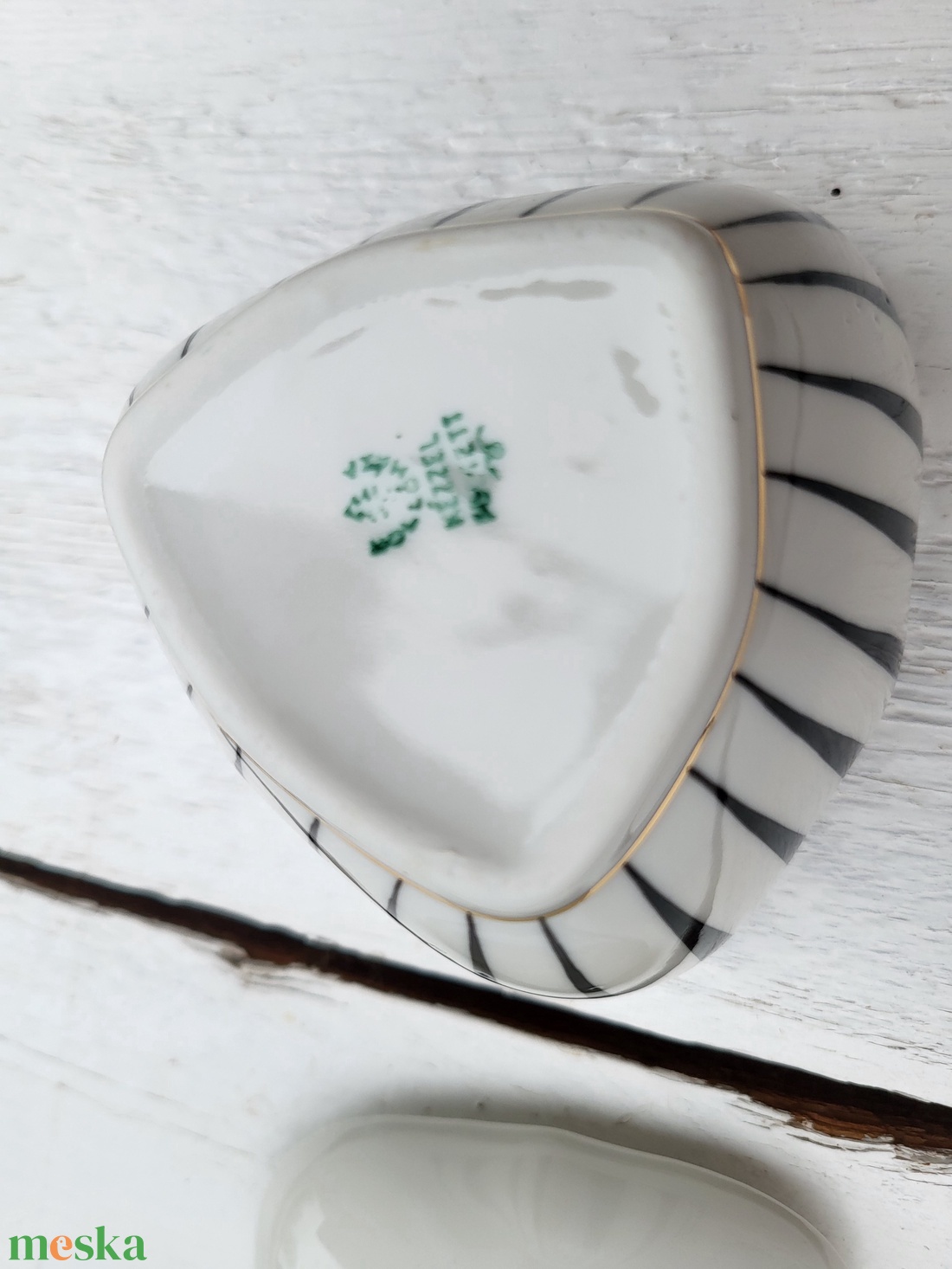 Hollóházi porcelán_art deco stílusú, kézzel festett cukortartó, bonbonier_tervező Koczor Sándor - otthon & életmód - konyhafelszerelés, tálalás - konyhai tárolás - fűszertartó - Meska.hu